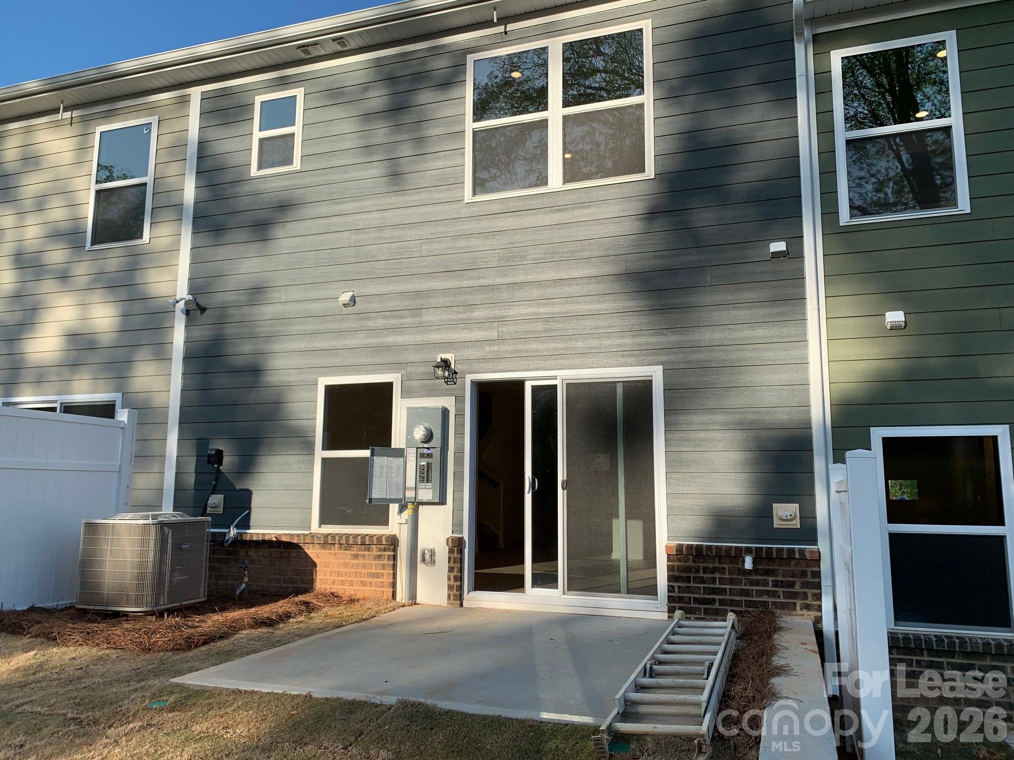 Townhouse at 110 Quinn Road, Matthews, photo 8 of 24