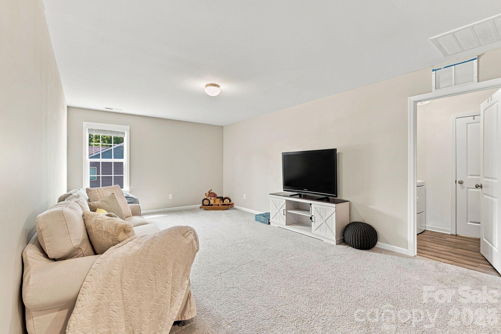 Single Family Residence at 133 Stone Hollow Road, Lexington, photo 27 of 43