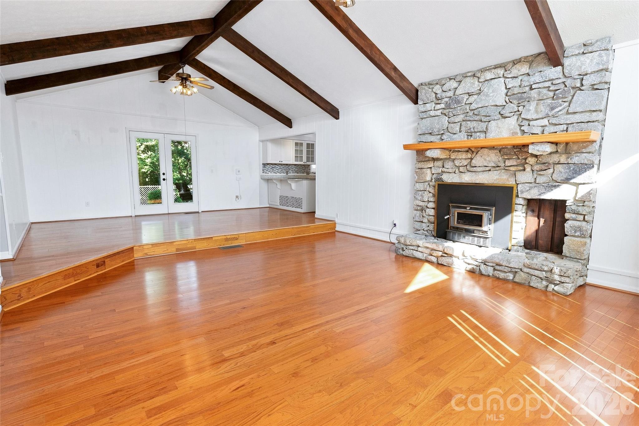 Single Family Residence at 30 Morning Glory Lane, Weaverville, photo 9 of 47