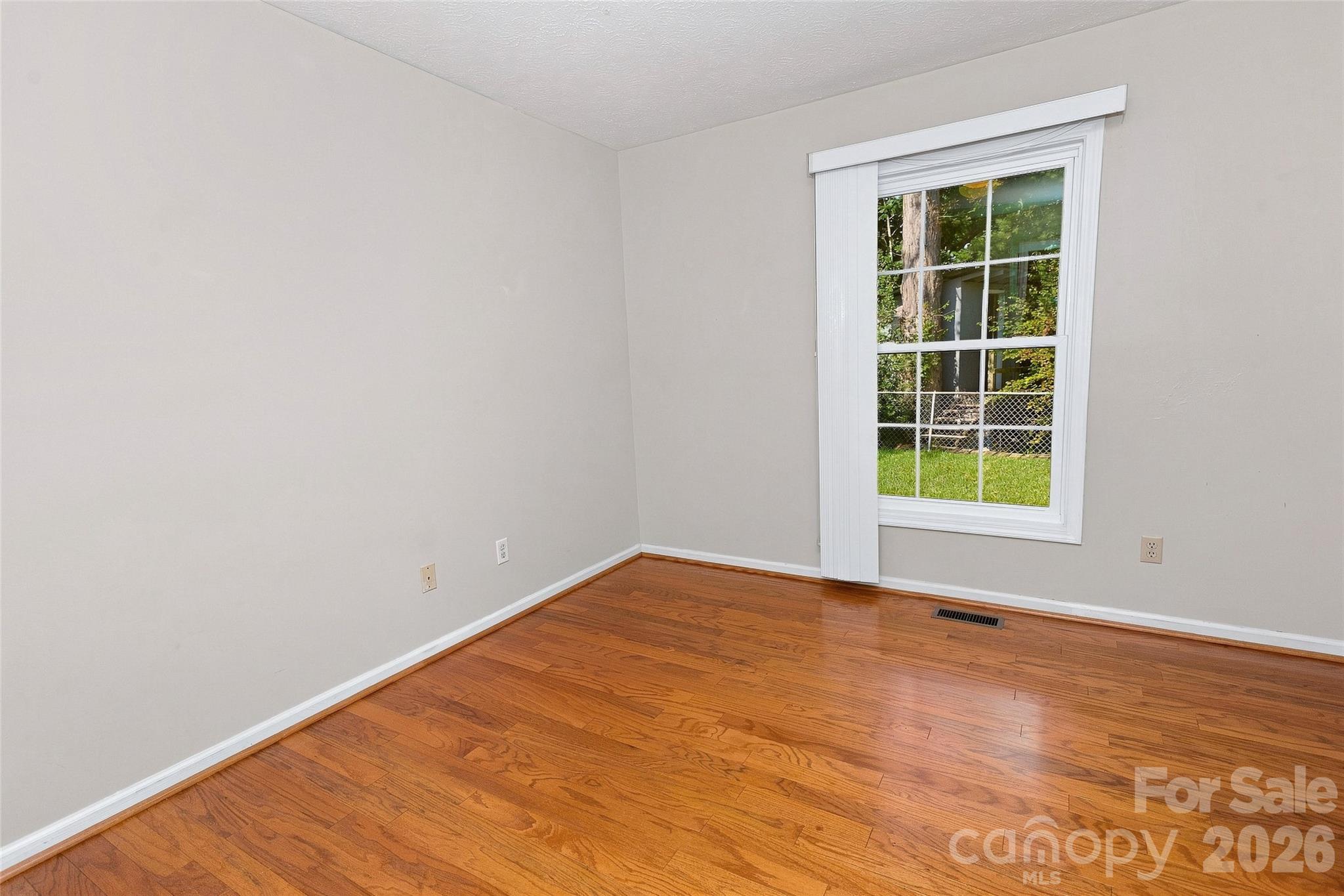 Single Family Residence at 30 Morning Glory Lane, Weaverville, photo 14 of 47