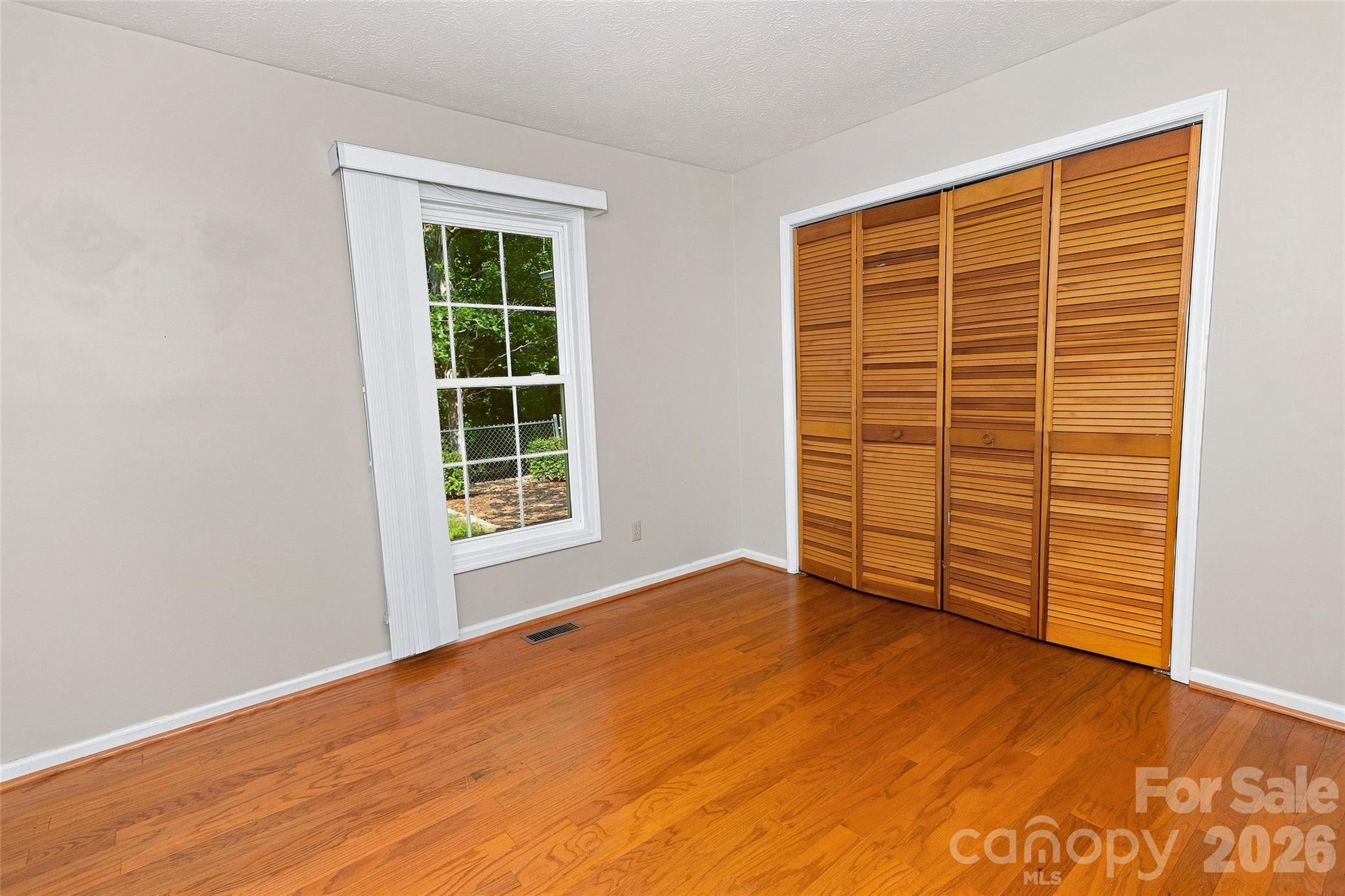 Single Family Residence at 30 Morning Glory Lane, Weaverville, photo 15 of 47