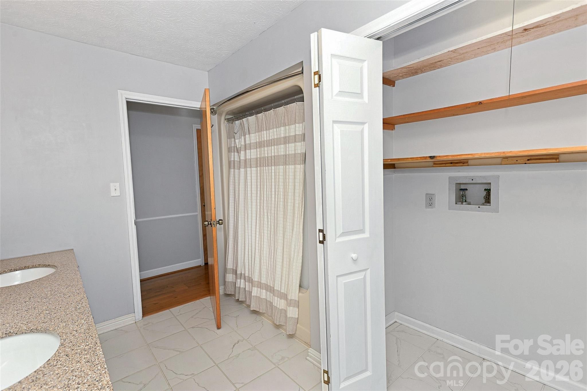 Single Family Residence at 30 Morning Glory Lane, Weaverville, photo 17 of 47