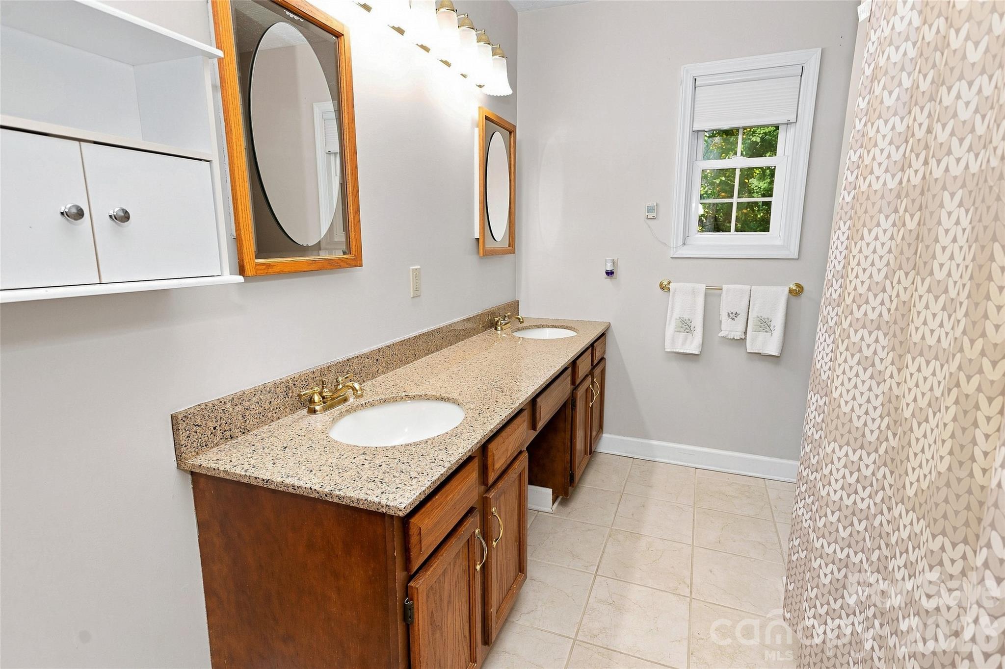 Single Family Residence at 30 Morning Glory Lane, Weaverville, photo 24 of 47