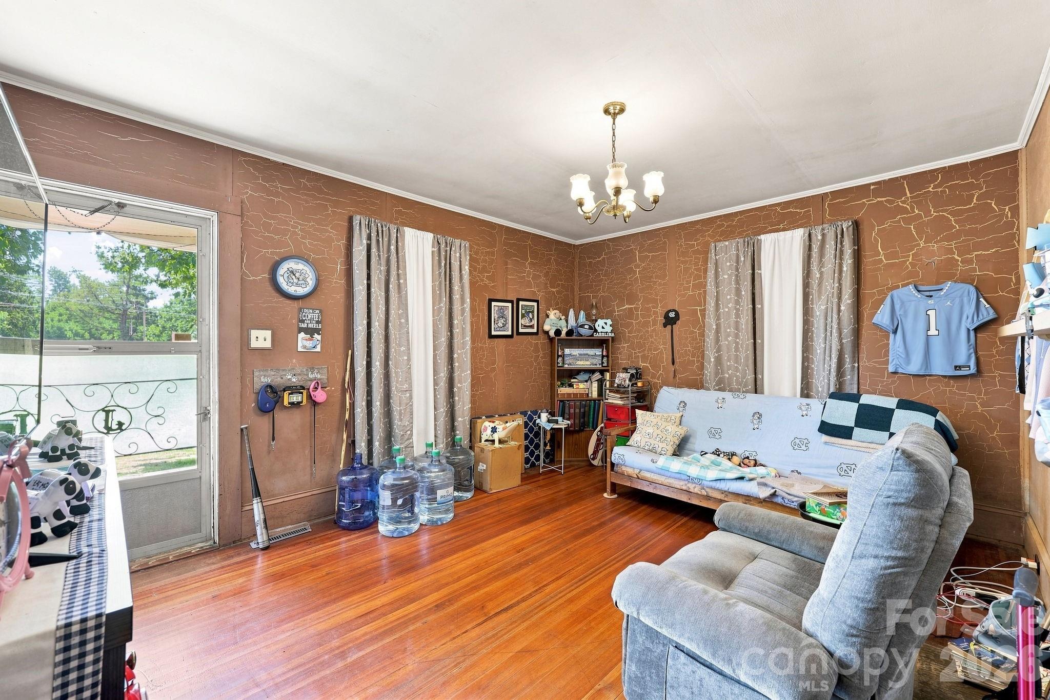 Single Family Residence at 512 W Bank Street, Salisbury, photo 5 of 35
