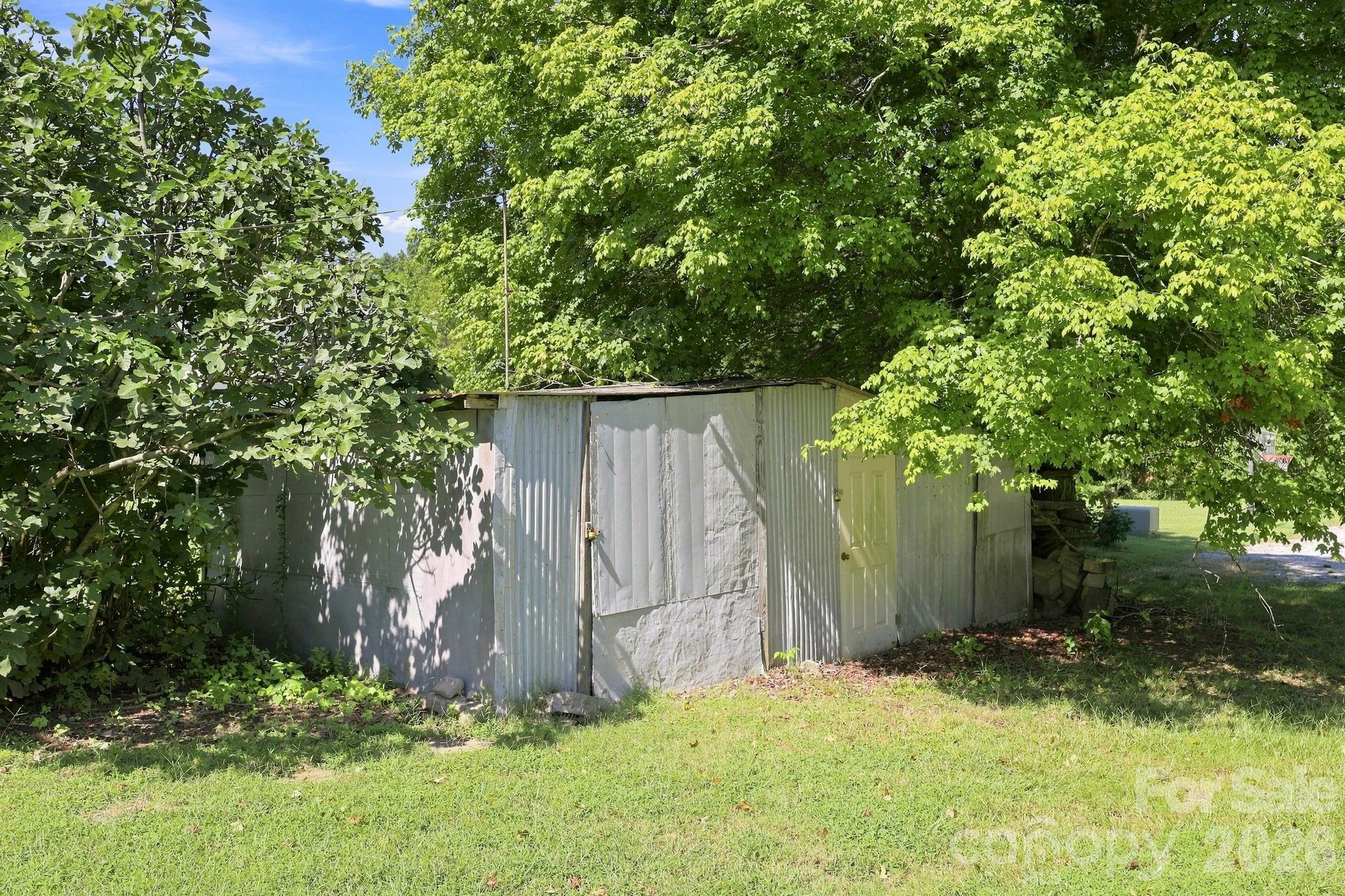 Single Family Residence at 512 W Bank Street, Salisbury, photo 23 of 35