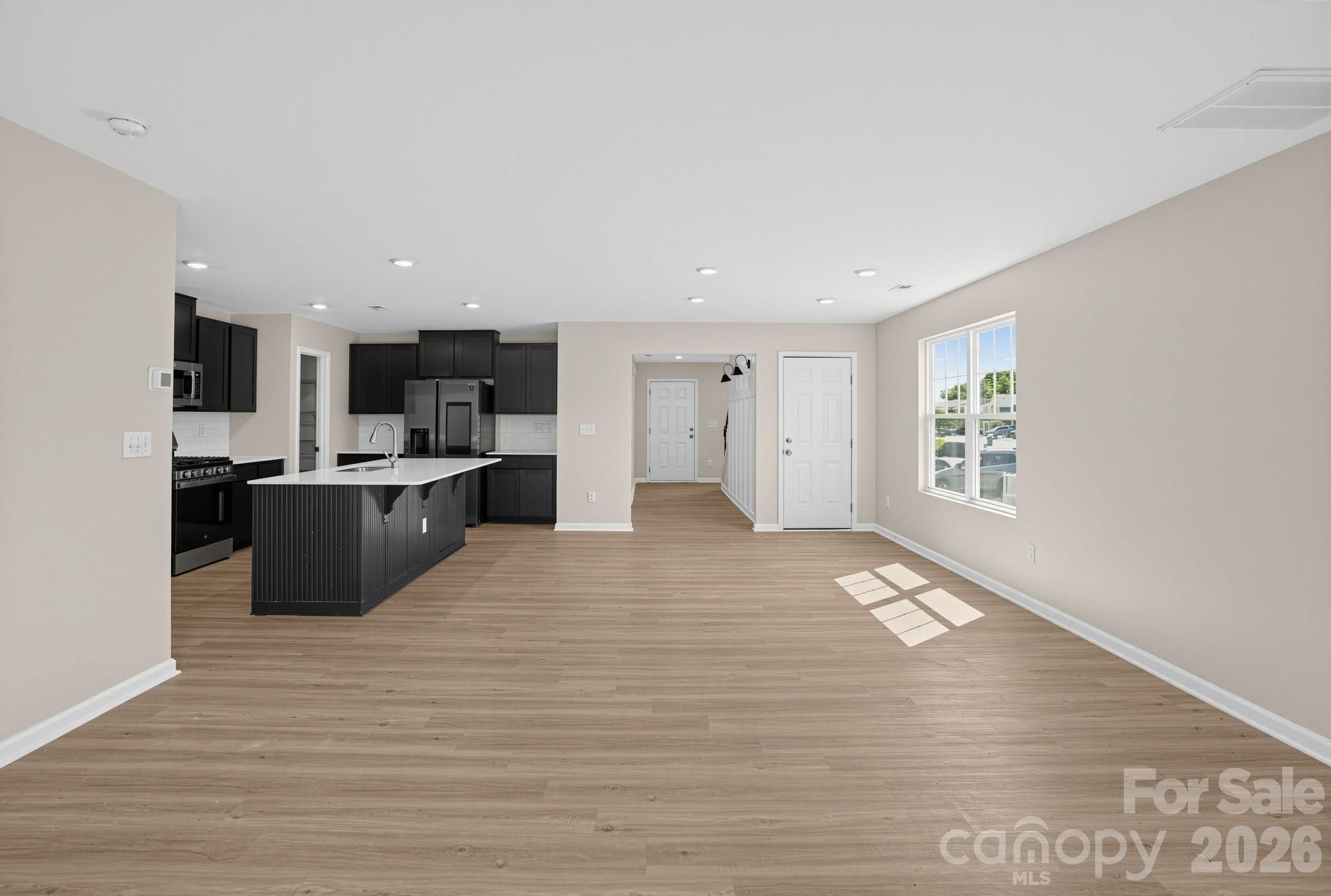 Single Family Residence at 3152 Treyson Drive, Denver, photo 5 of 21