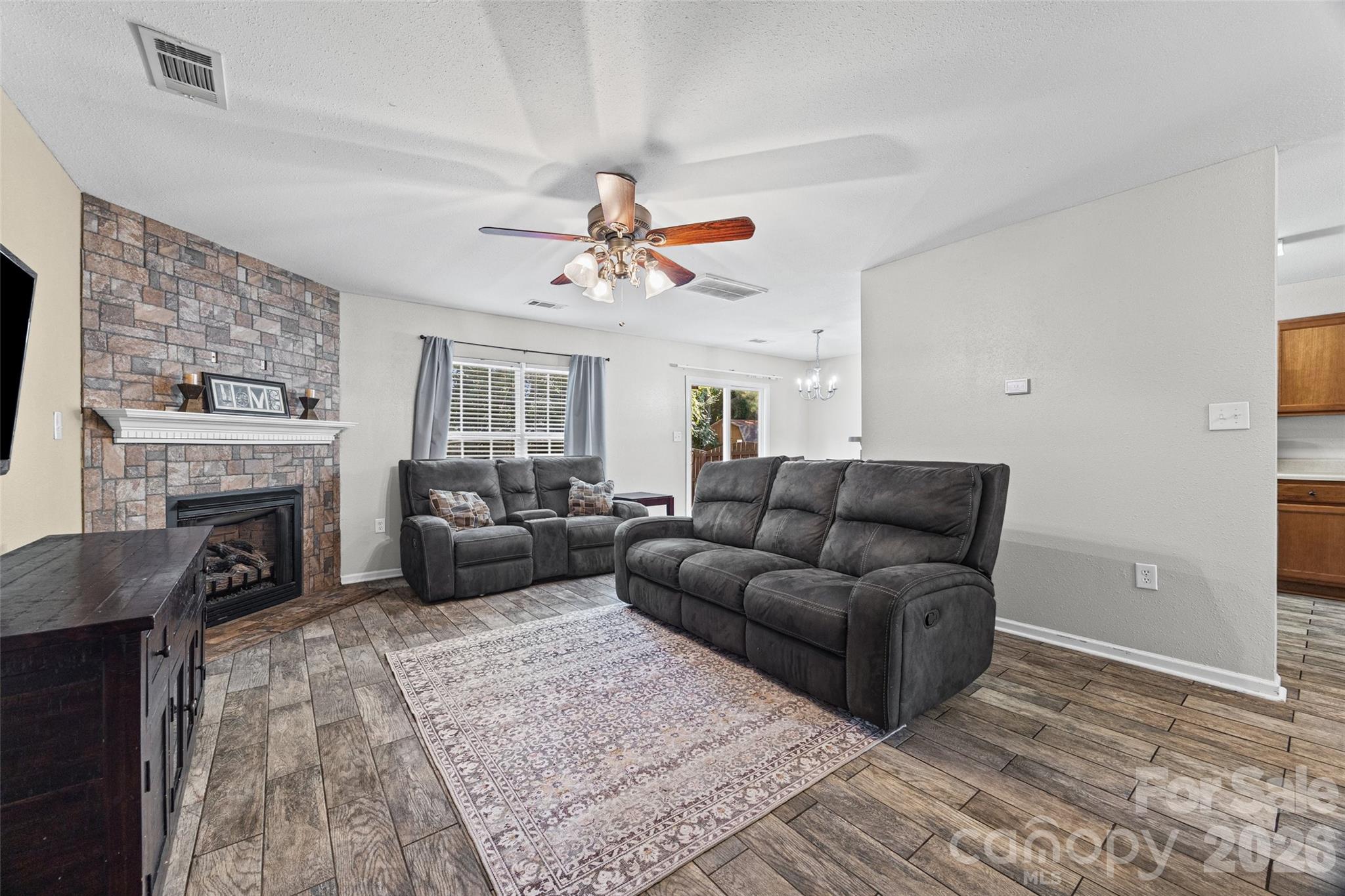 Single Family Residence at 841 Brunswick Drive, Rock Hill, photo 18 of 41