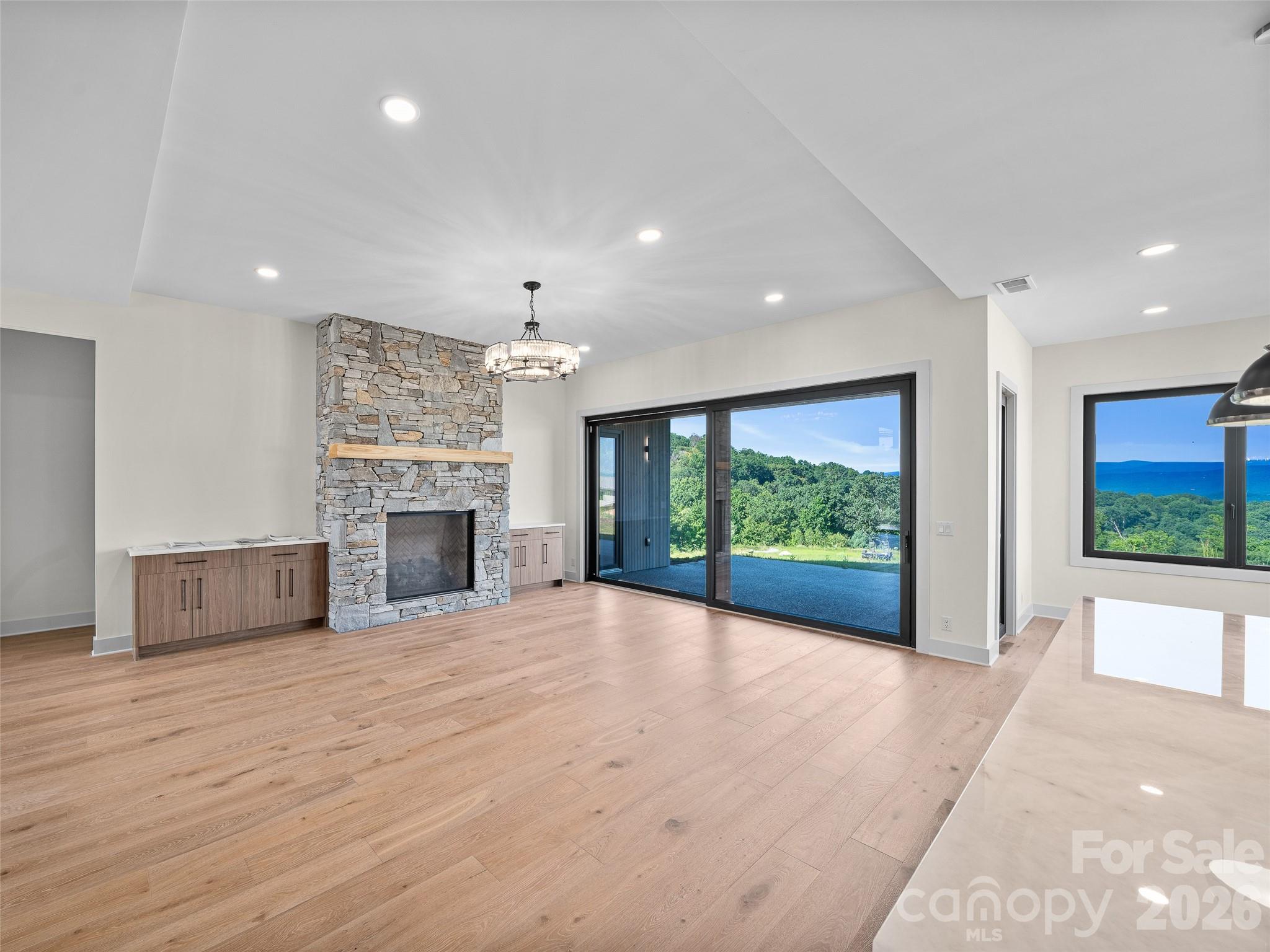 Single Family Residence at 24 S Watchman Drive, Hendersonville, photo 10 of 47