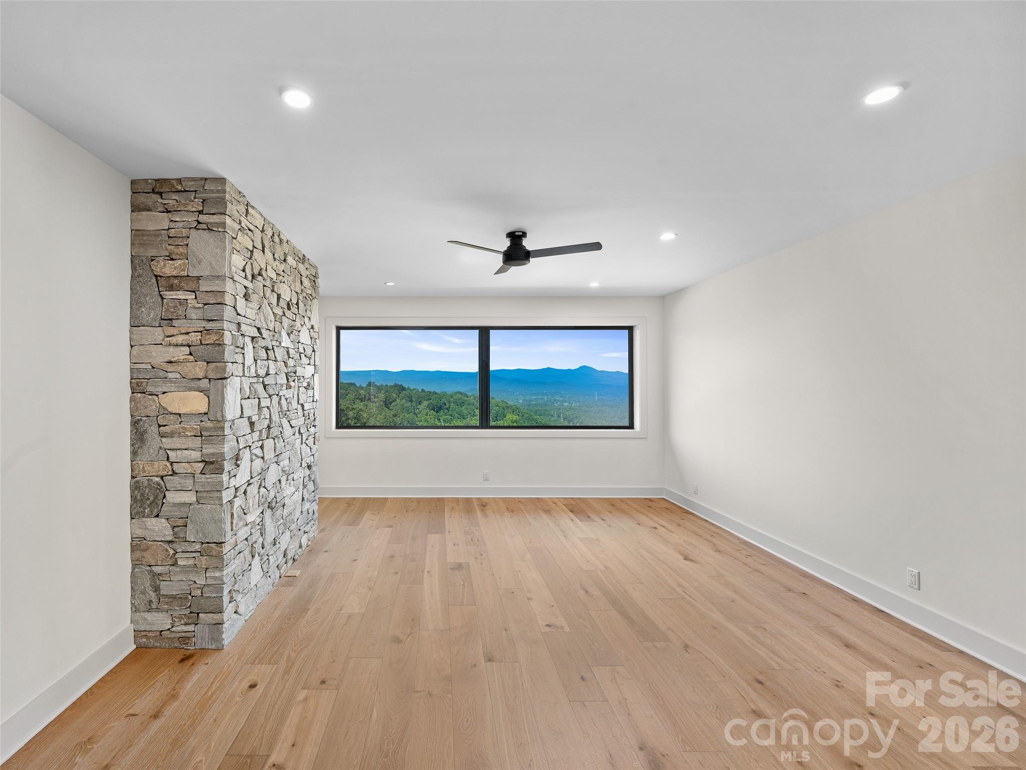 Single Family Residence at 24 S Watchman Drive, Hendersonville, photo 15 of 47
