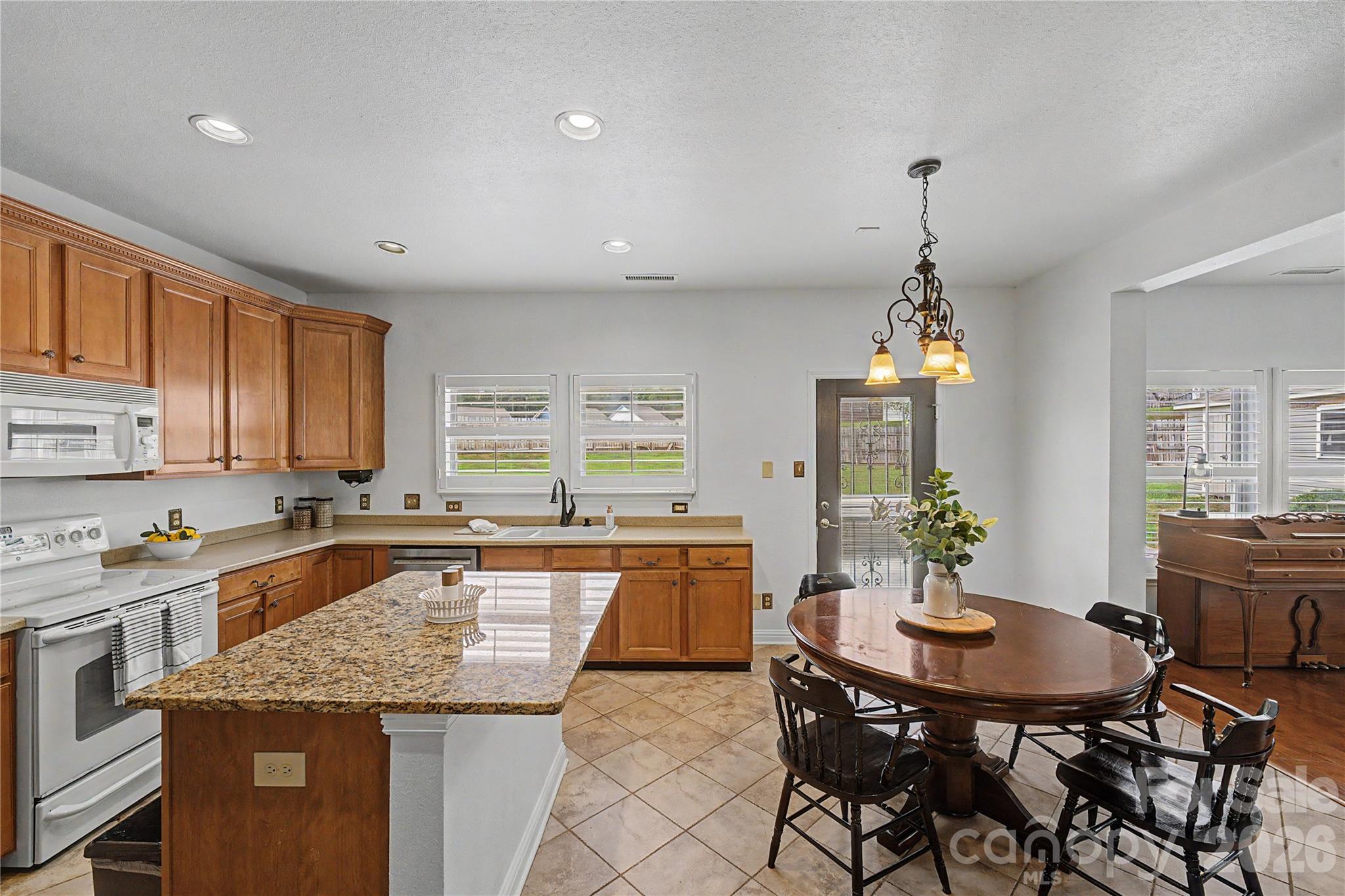 Single Family Residence at 329 Farm Springs Drive, Mount Holly, photo 14 of 28