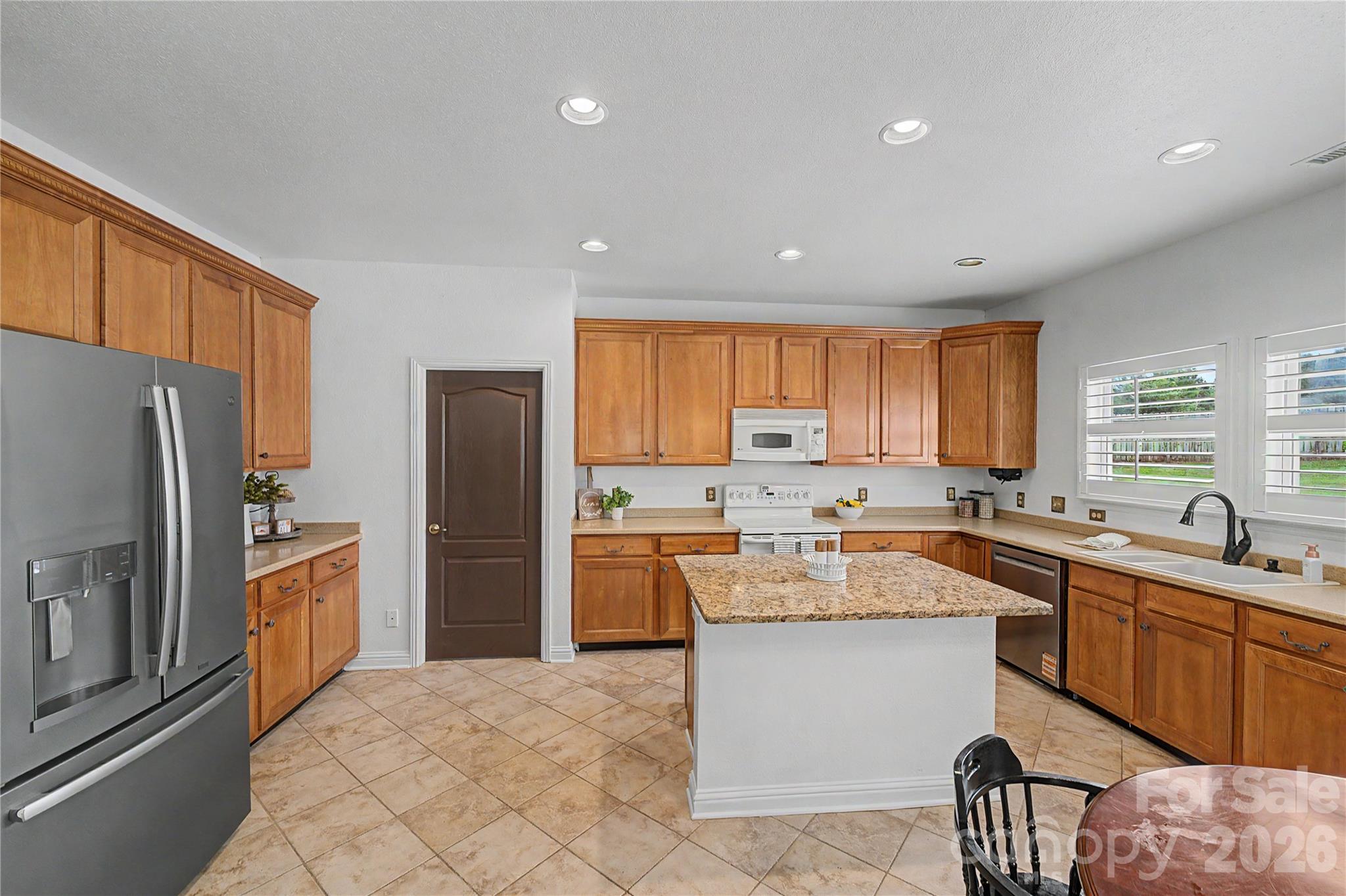 Look at all this space! - 329 Farm Springs Drive, Mount Holly