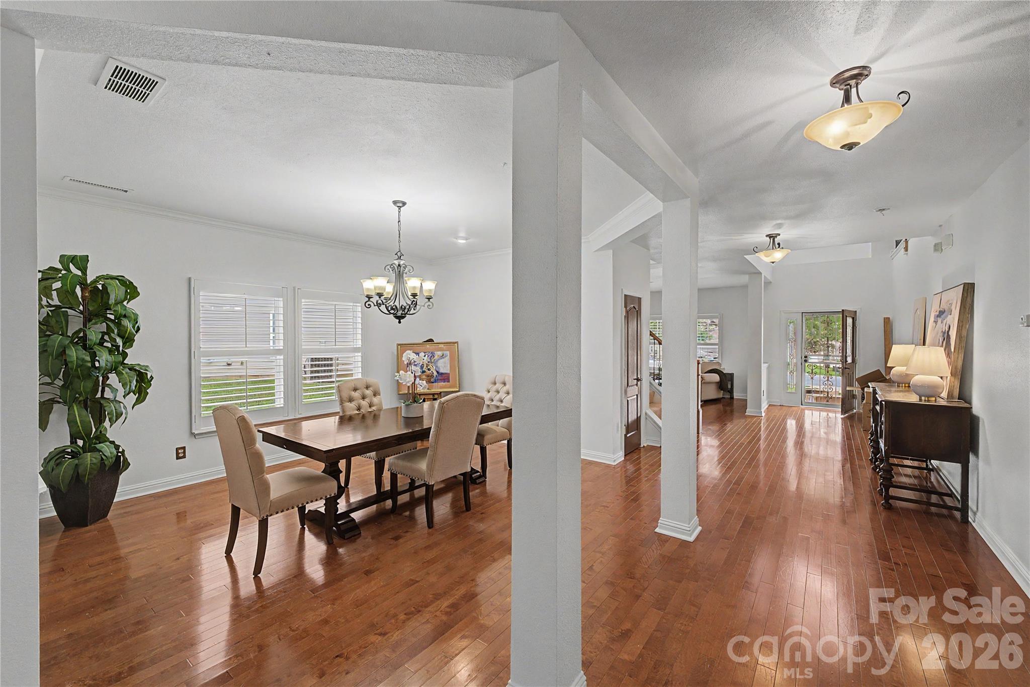 Bright open floorflan with tons of fleixible space! - 329 Farm Springs Drive, Mount Holly