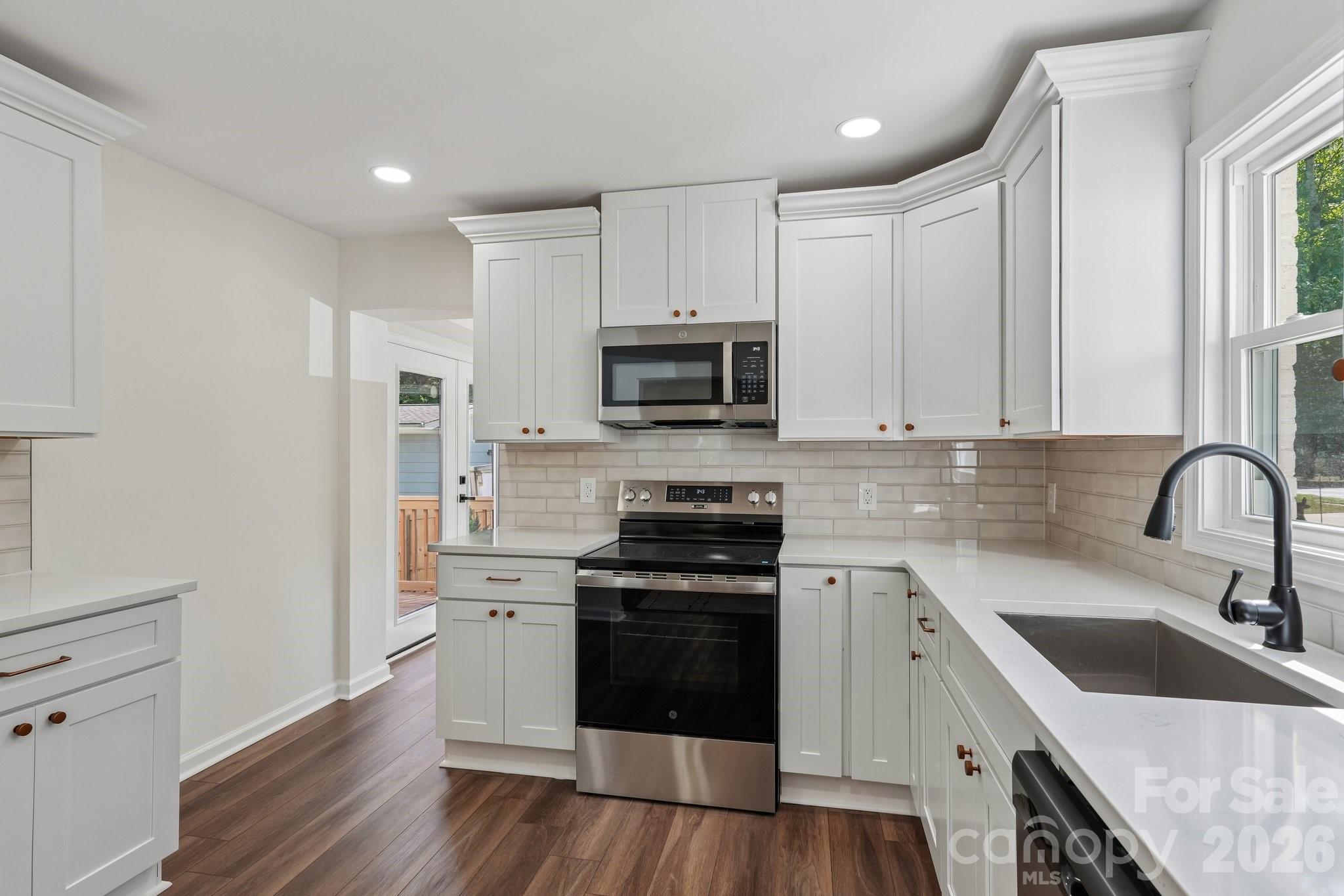 Single Family Residence at 217 Rehobeth Road, Waxhaw, photo 10 of 22