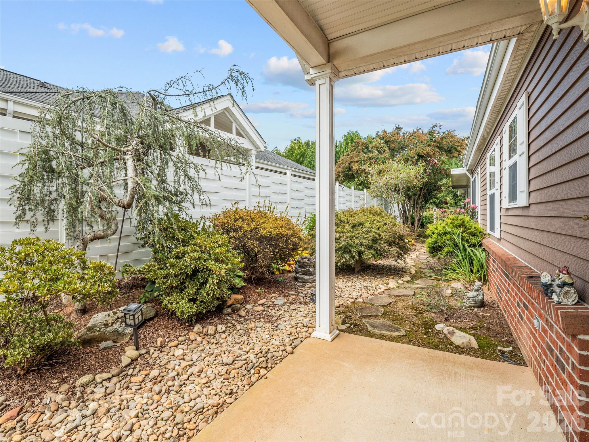 Townhouse at 21 Heather Way, Candler, photo 6 of 30