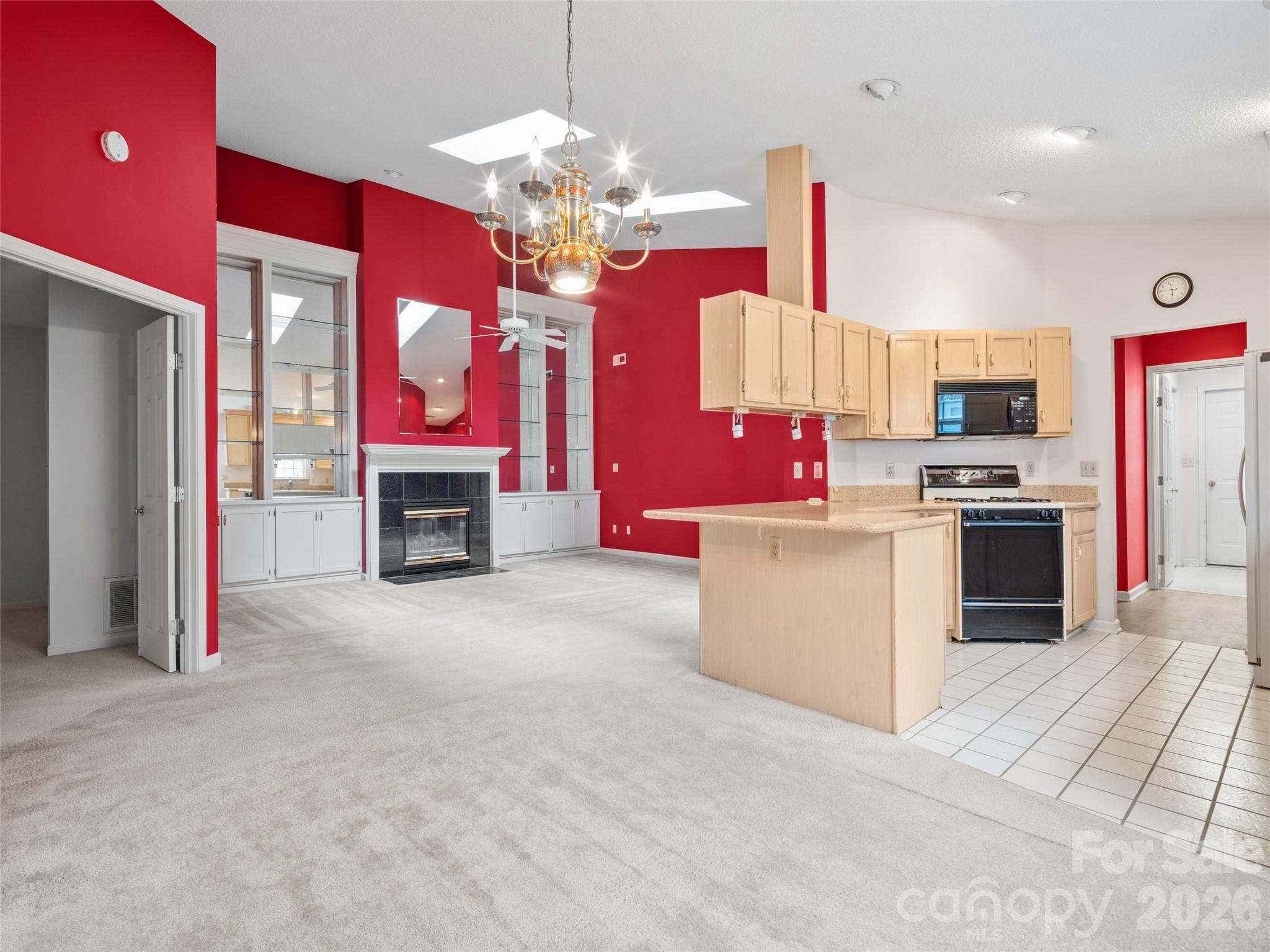 Townhouse at 21 Heather Way, Candler, photo 14 of 30
