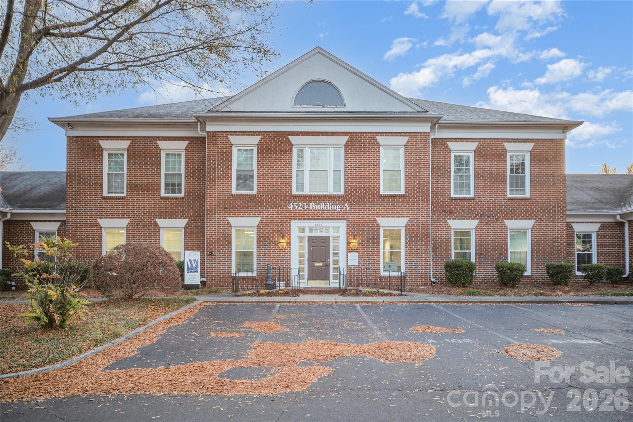 4523 Park Road