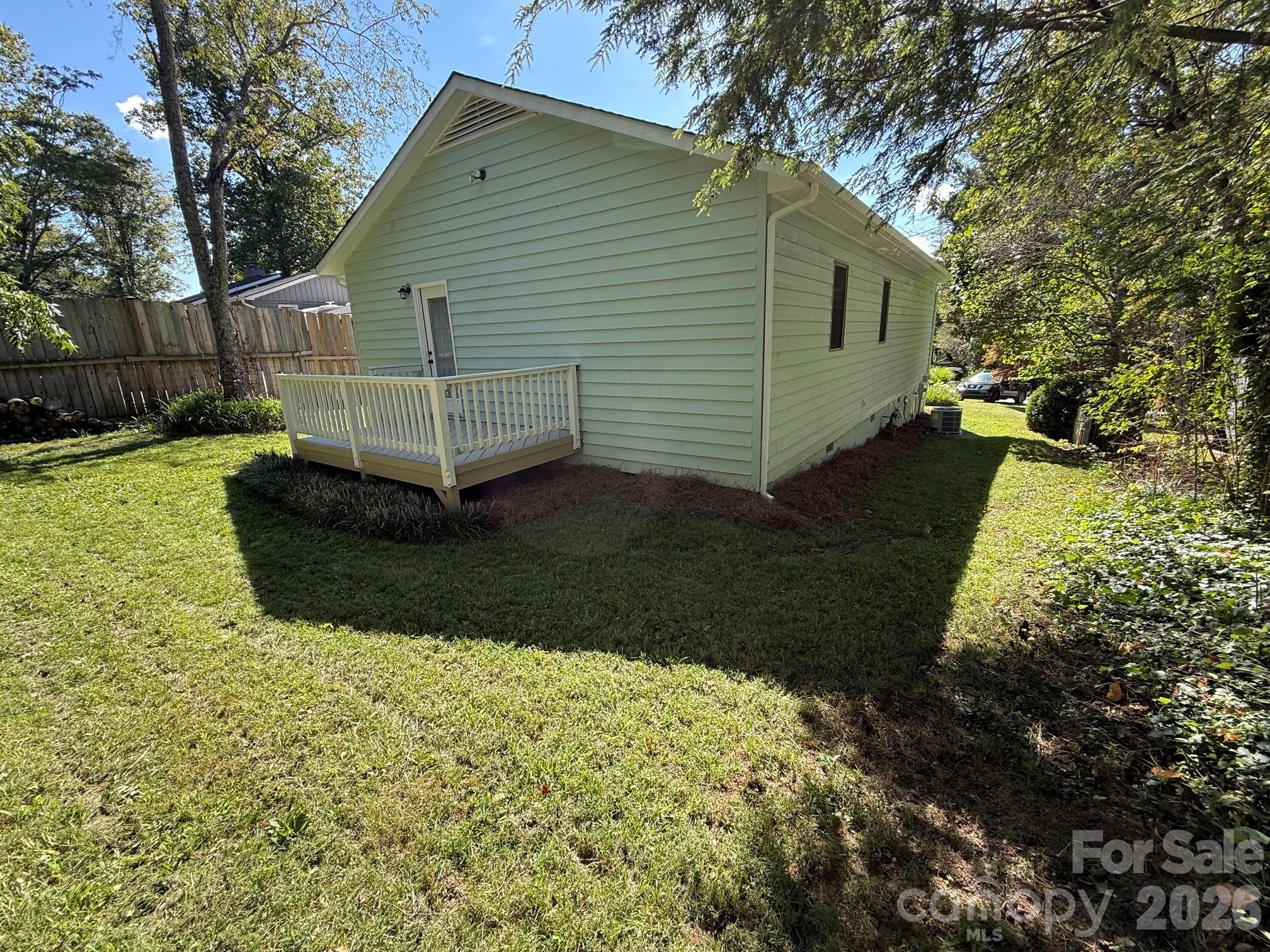 Single Family Residence at 153 Locust Court, Arden, photo 8 of 26