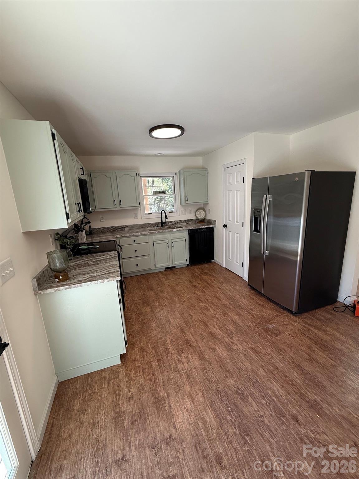Single Family Residence at 153 Locust Court, Arden, photo 13 of 26