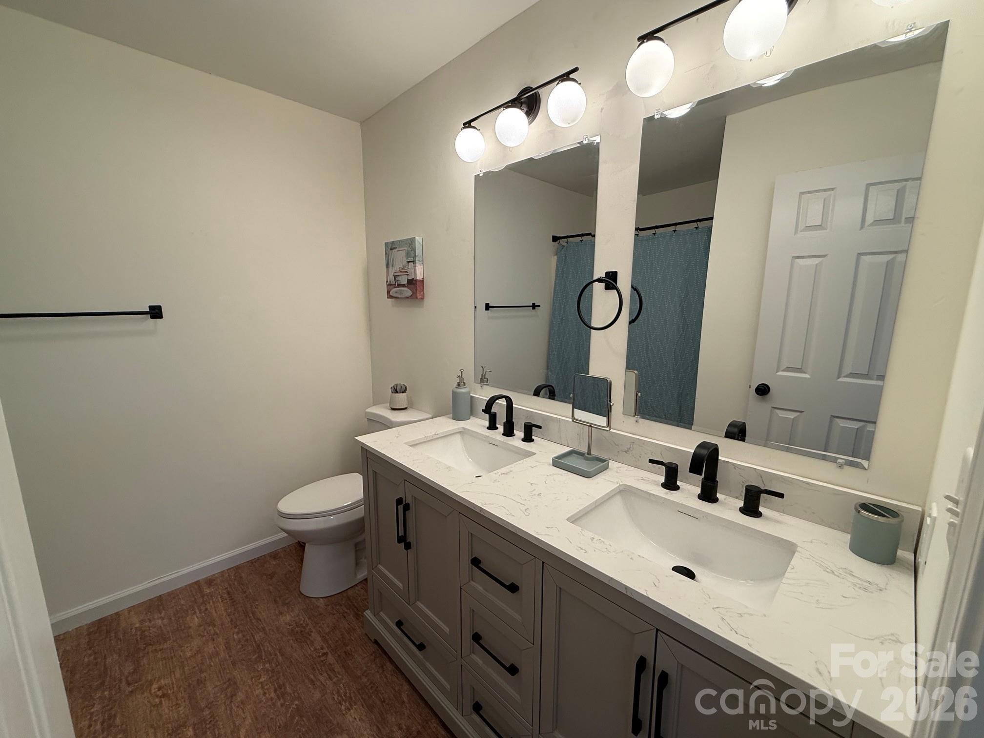 Single Family Residence at 153 Locust Court, Arden, photo 16 of 26