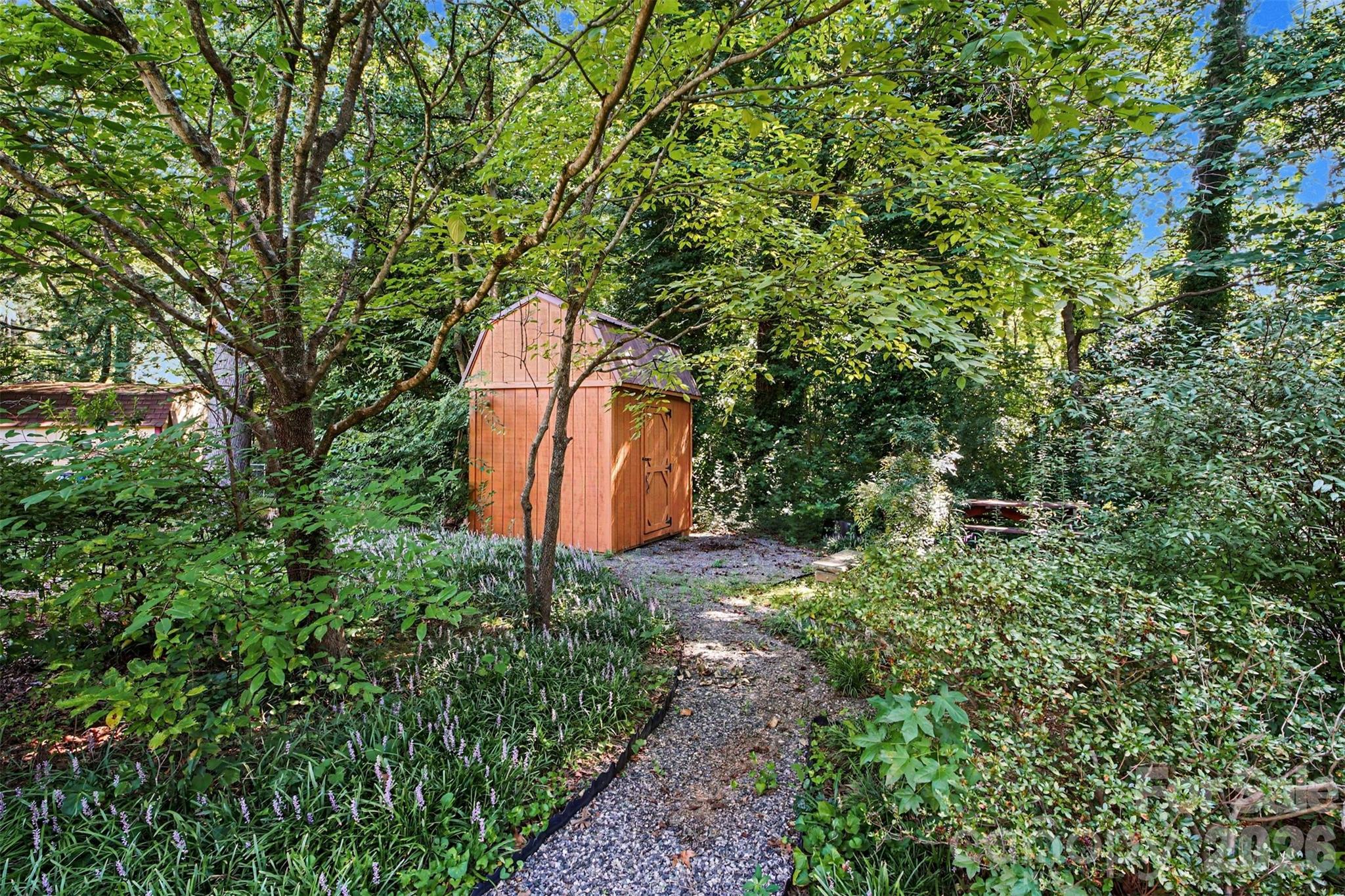 Peaceful little walk to the Shed - 113 Brookshire Avenue, Kannapolis