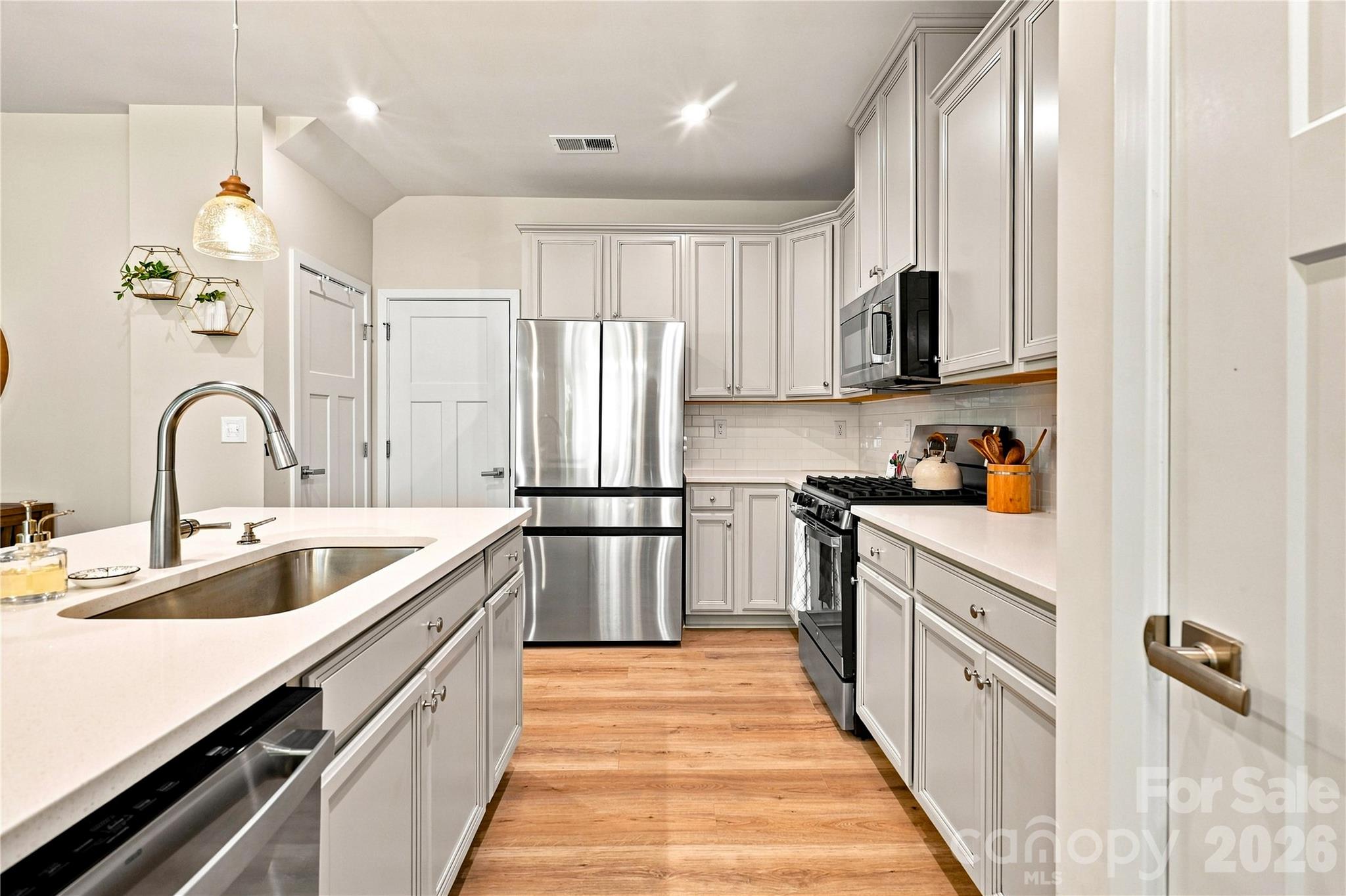 Townhouse at 6311 Ashton Park Drive, Denver, photo 20 of 41