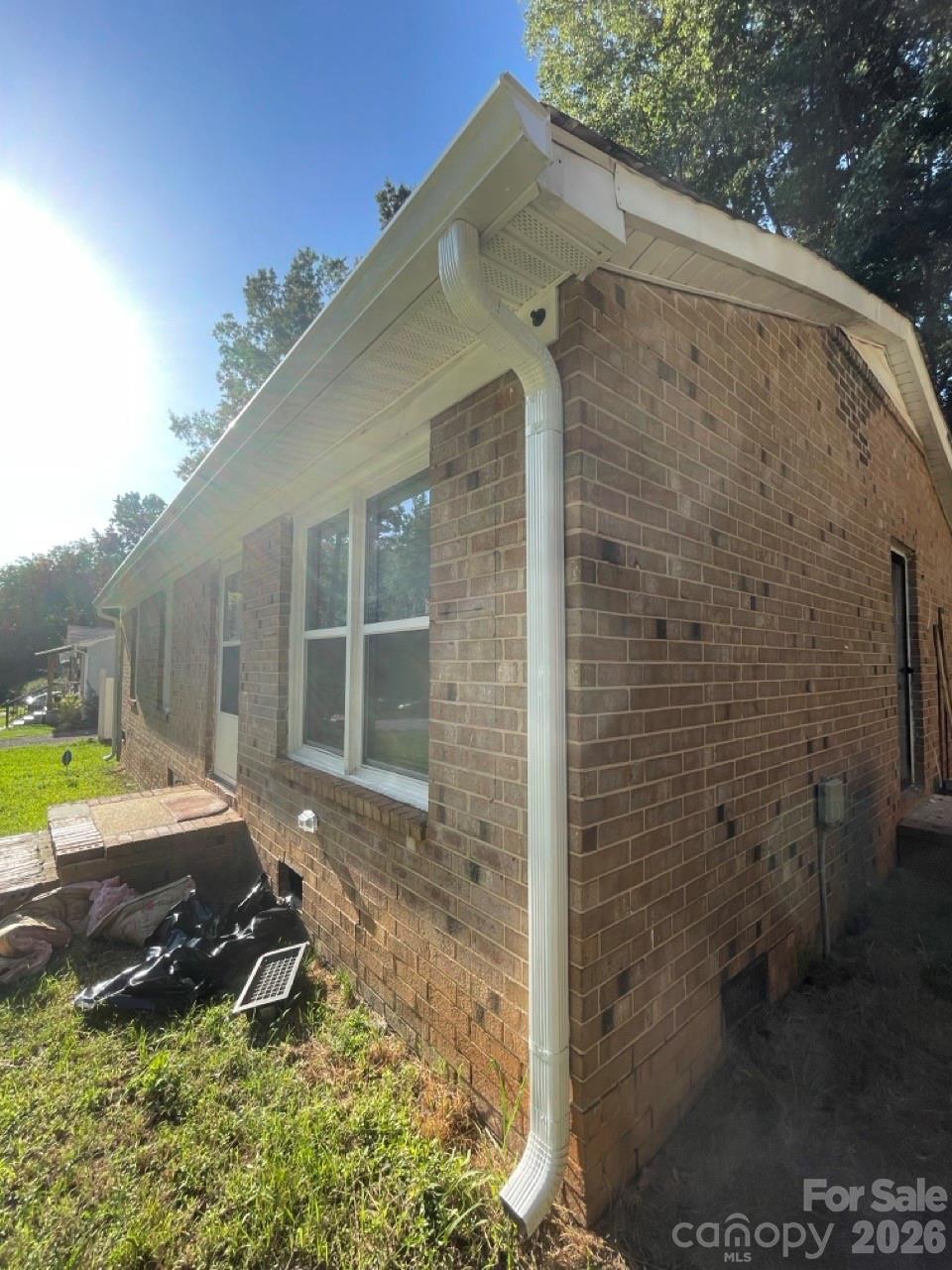 Single Family Residence at 133 Hickory Lane, York, photo 2 of 18