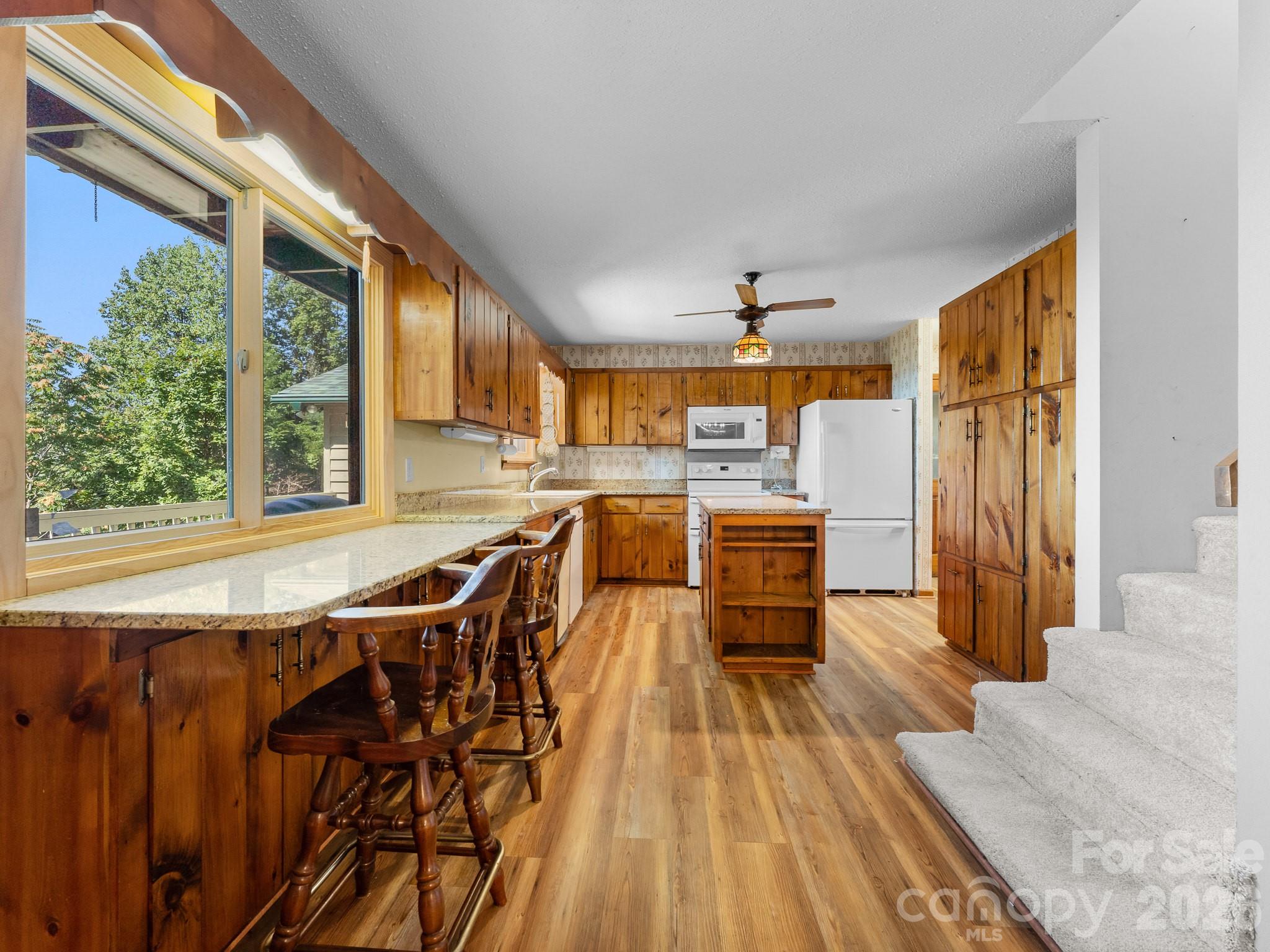Breakfast Bar in Kitchen - 977 Morning Ride Drive, Columbus