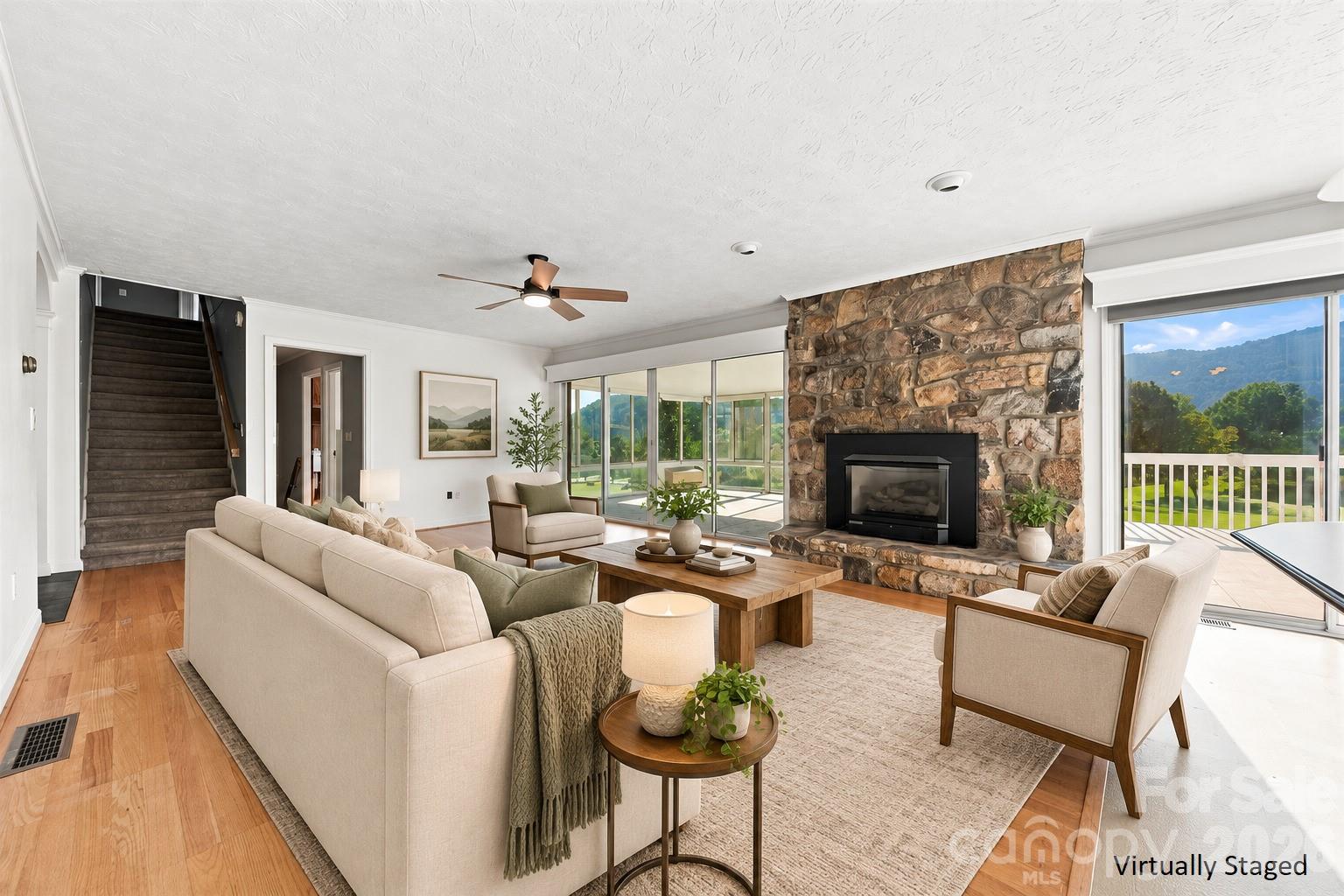 Single Family Residence at 2796 Lakeview Drive, Lenoir, photo 8 of 47