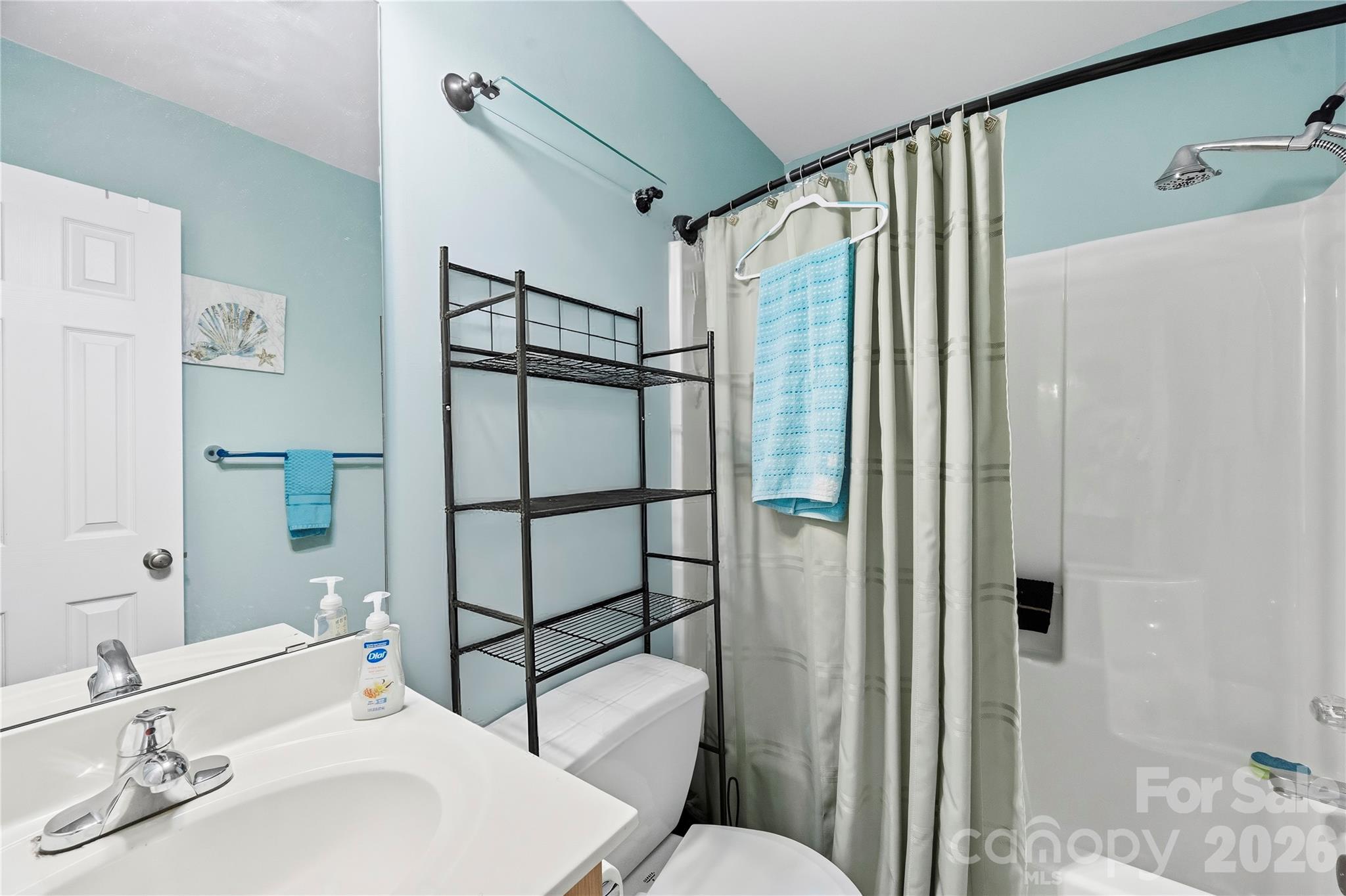 Single Family Residence at 5119 Hildreth Court, Concord, photo 16 of 23