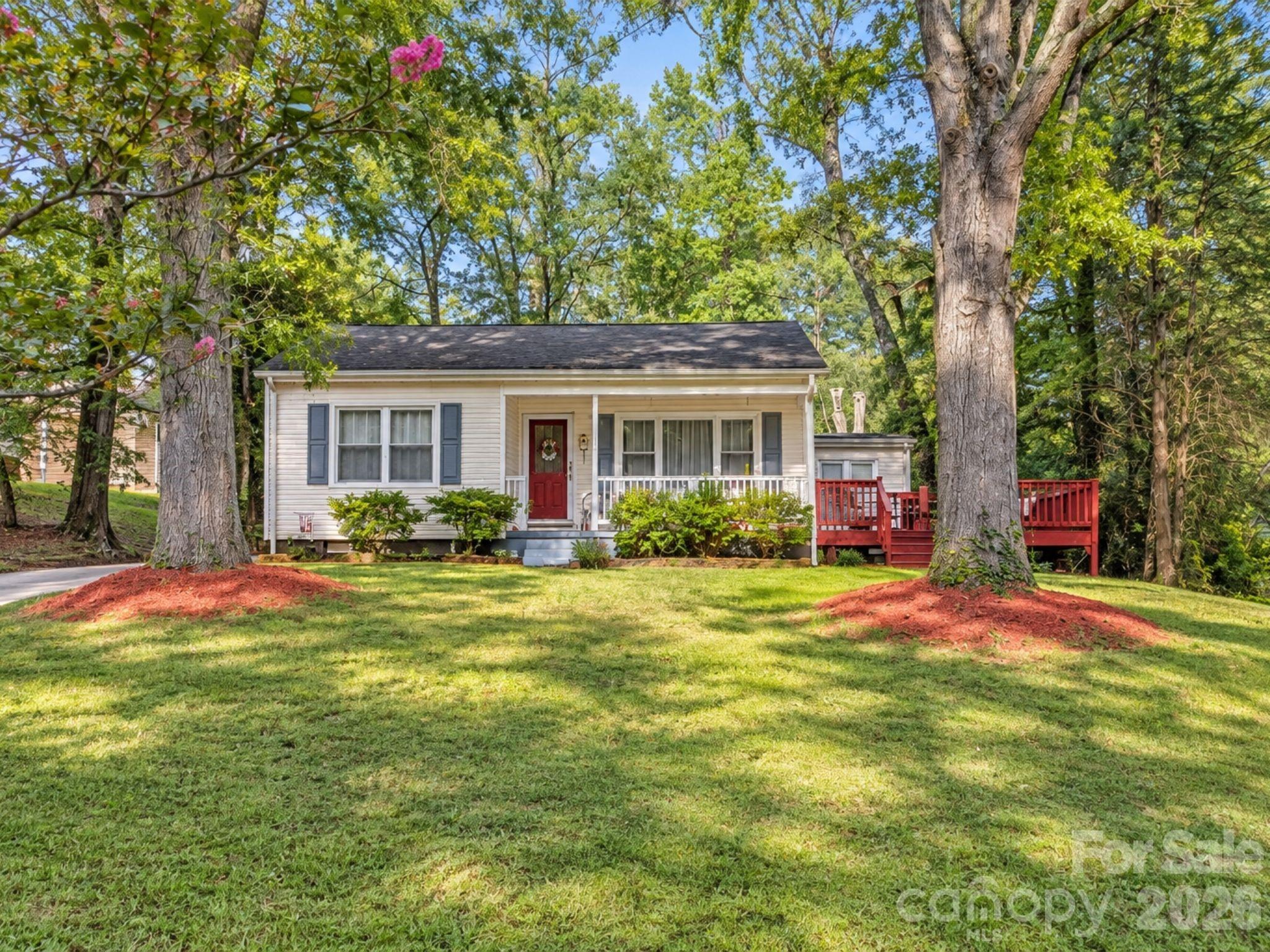 154 Shamrock Street NE