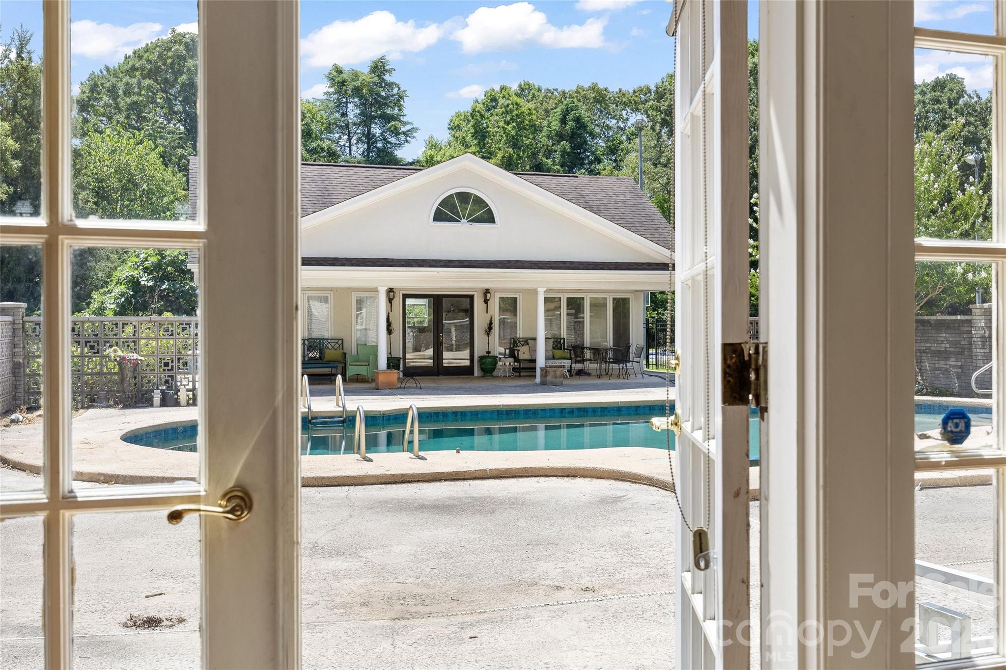 Single Family Residence at 832 Wren Road, Gastonia, photo 34 of 44