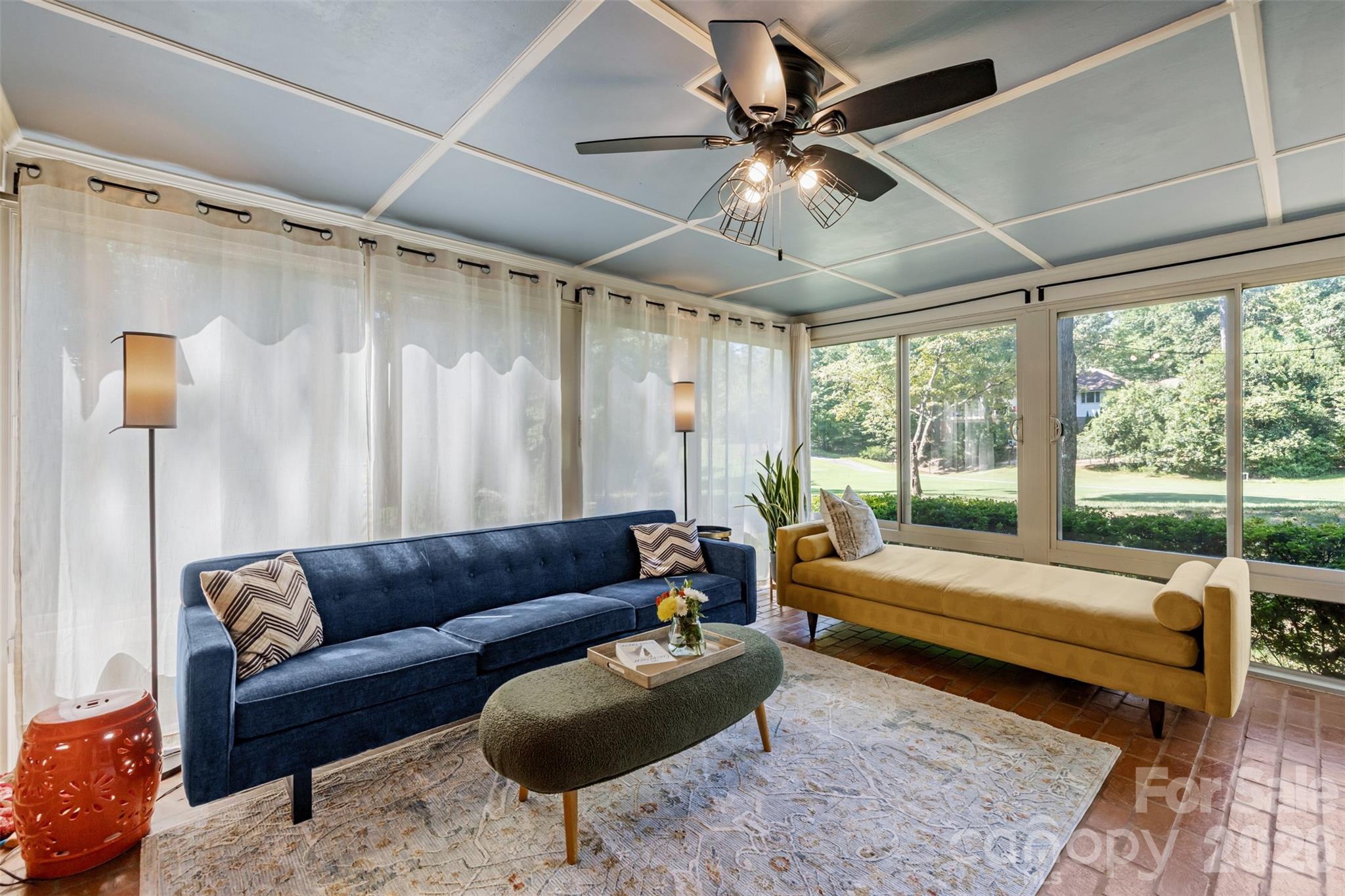Sunroom overlooking the award winning golf course - 10 Bald Eagle Road, Lake Wylie