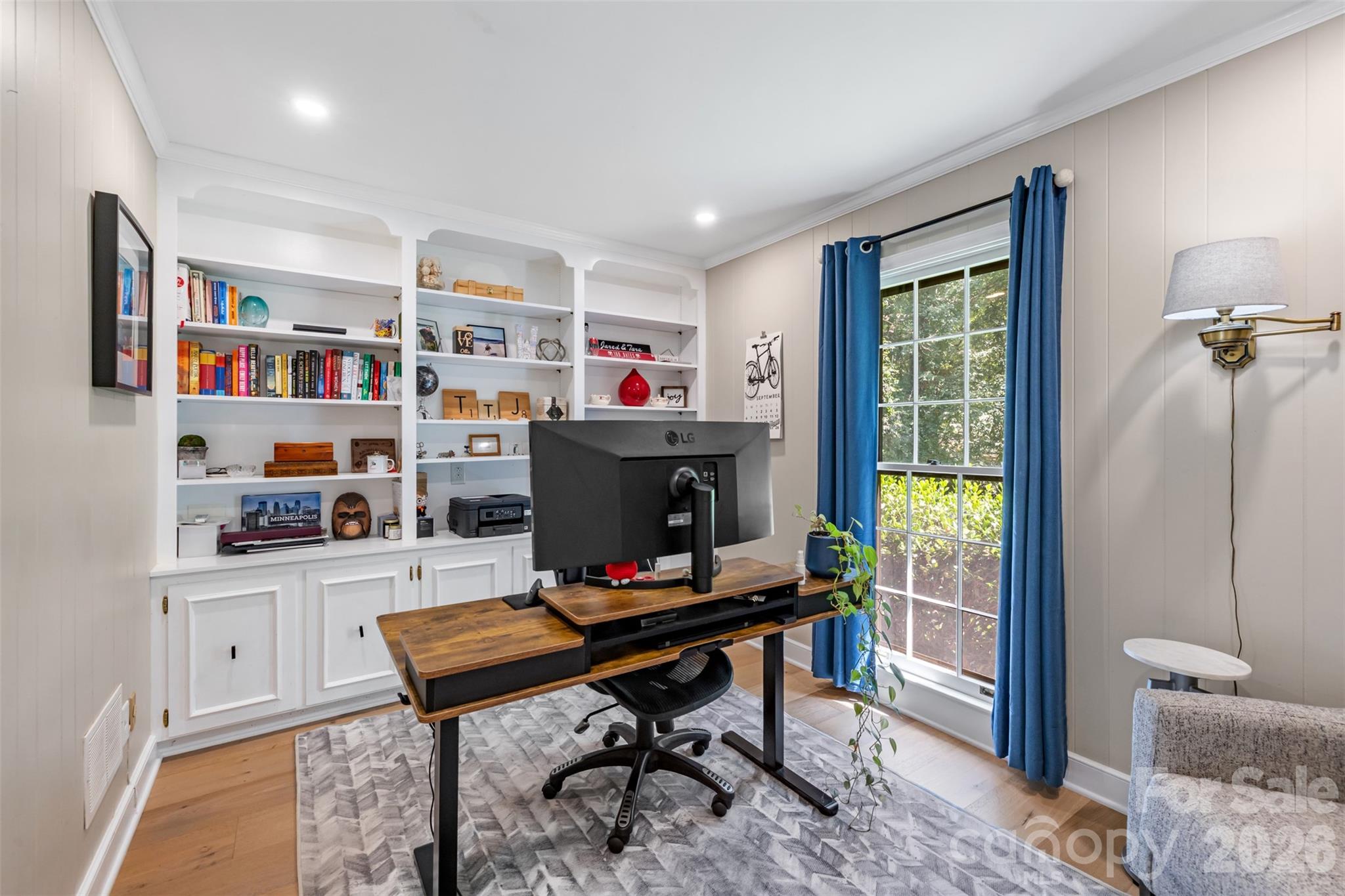 Built ins in this bedroom help this space effortlessly function as home office too - 10 Bald Eagle Road, Lake Wylie