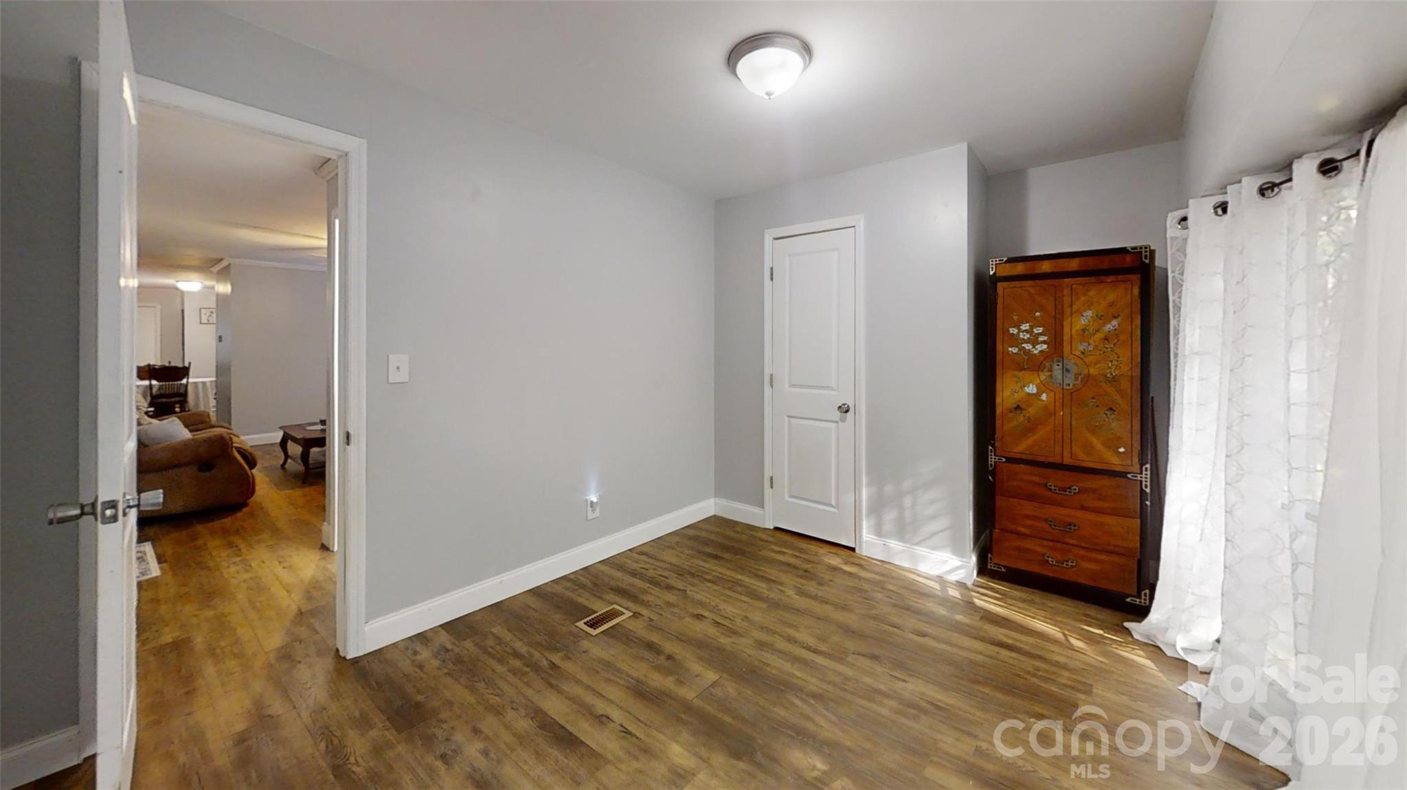 Single Family Residence at 6676 Lineberger Road, Denver, photo 11 of 15