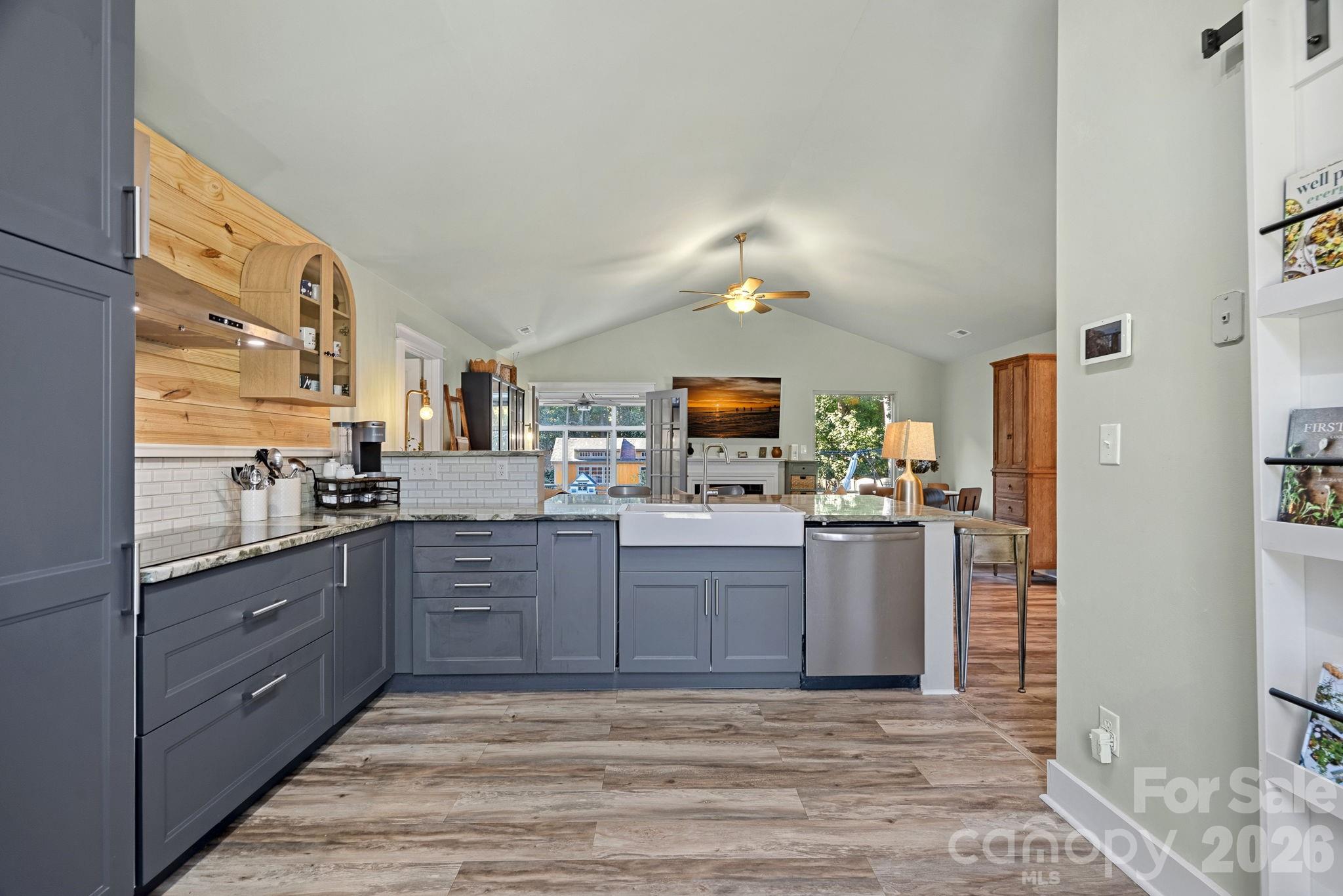 Single Family Residence at 7120 Chattanooga Lane, Mint Hill, photo 3 of 32