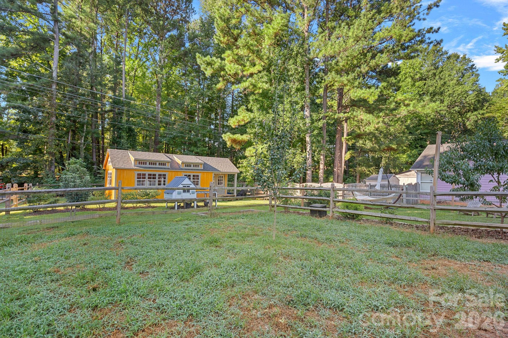 Single Family Residence at 7120 Chattanooga Lane, Mint Hill, photo 20 of 32