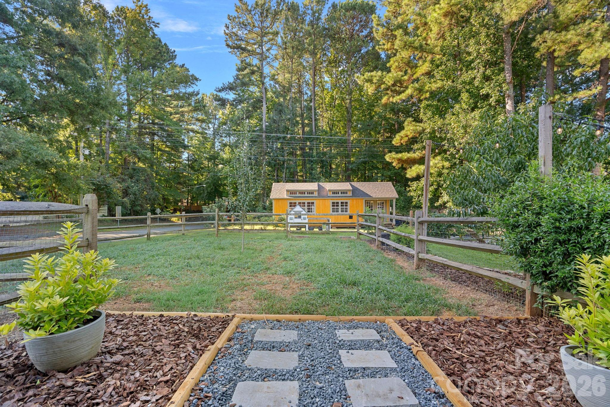 Single Family Residence at 7120 Chattanooga Lane, Mint Hill, photo 22 of 32