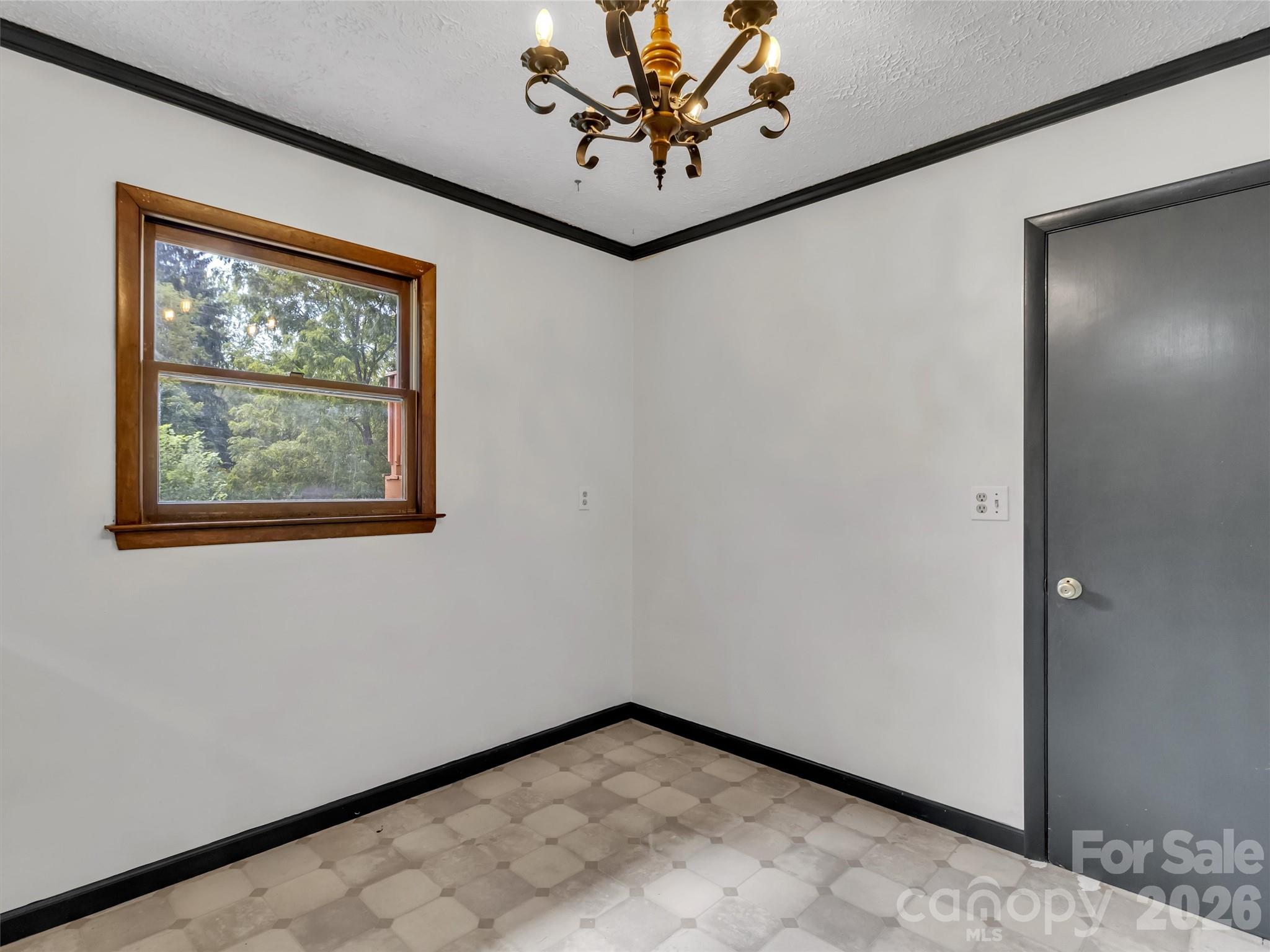 Single Family Residence at 29 Colony Lane, Waynesville, photo 10 of 35