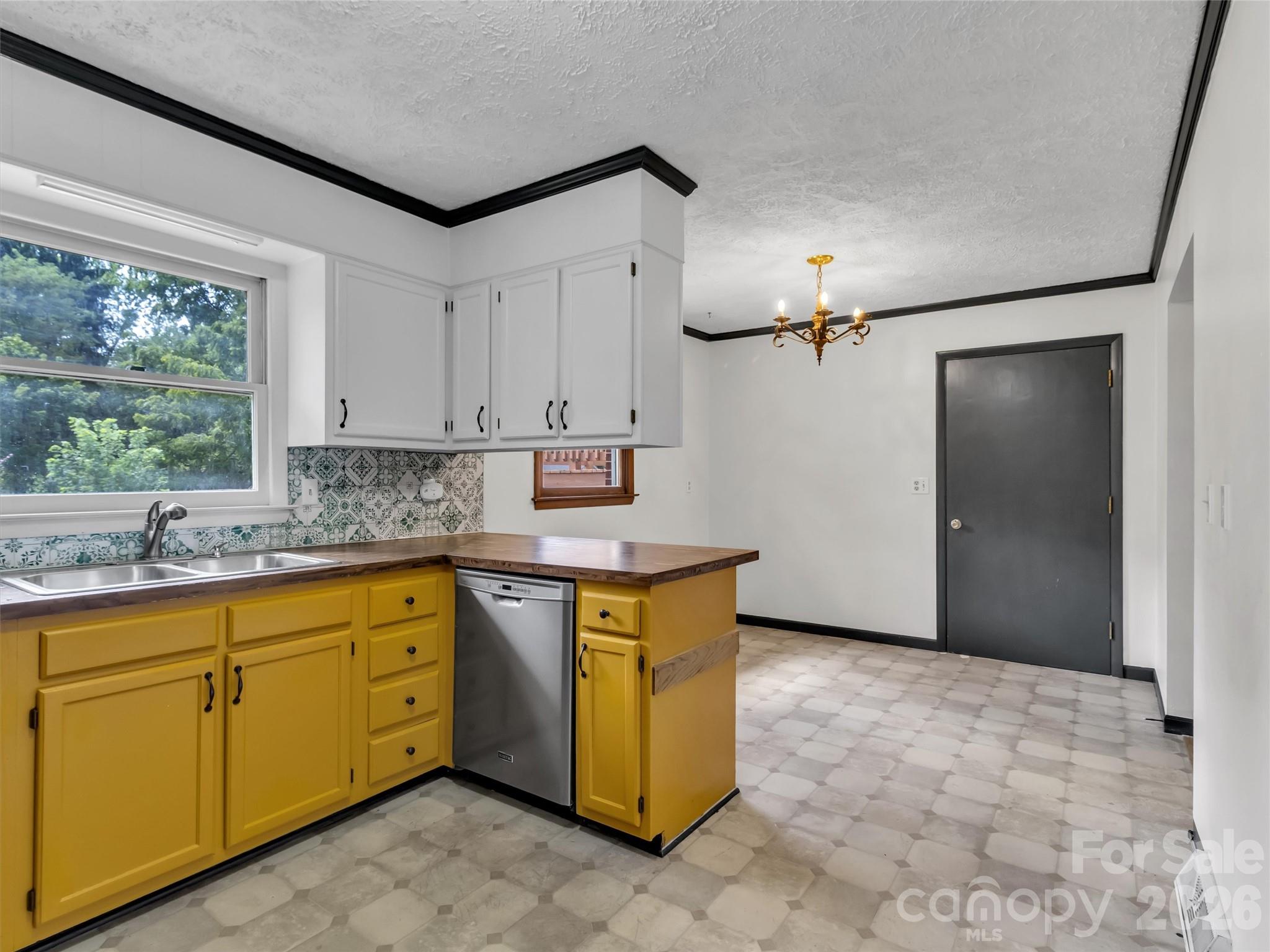 Single Family Residence at 29 Colony Lane, Waynesville, photo 12 of 35