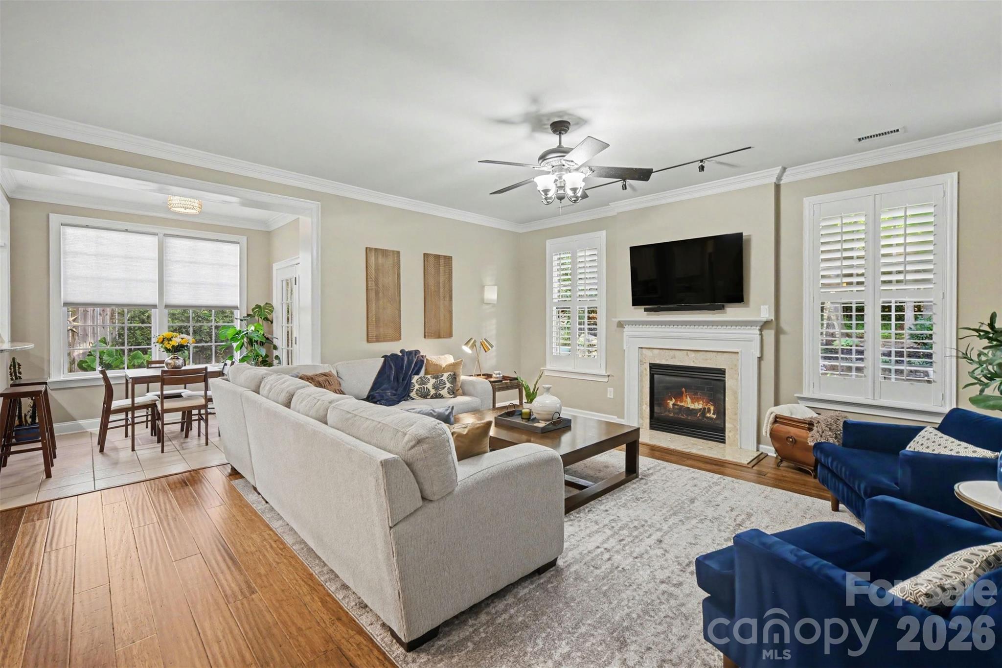 Single Family Residence at 15011 Bridle Trace Lane, Pineville, photo 3 of 41