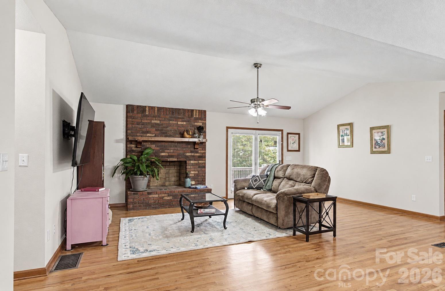 Open and Spacious Floorplan - 230 Blythewood Drive, Hendersonville