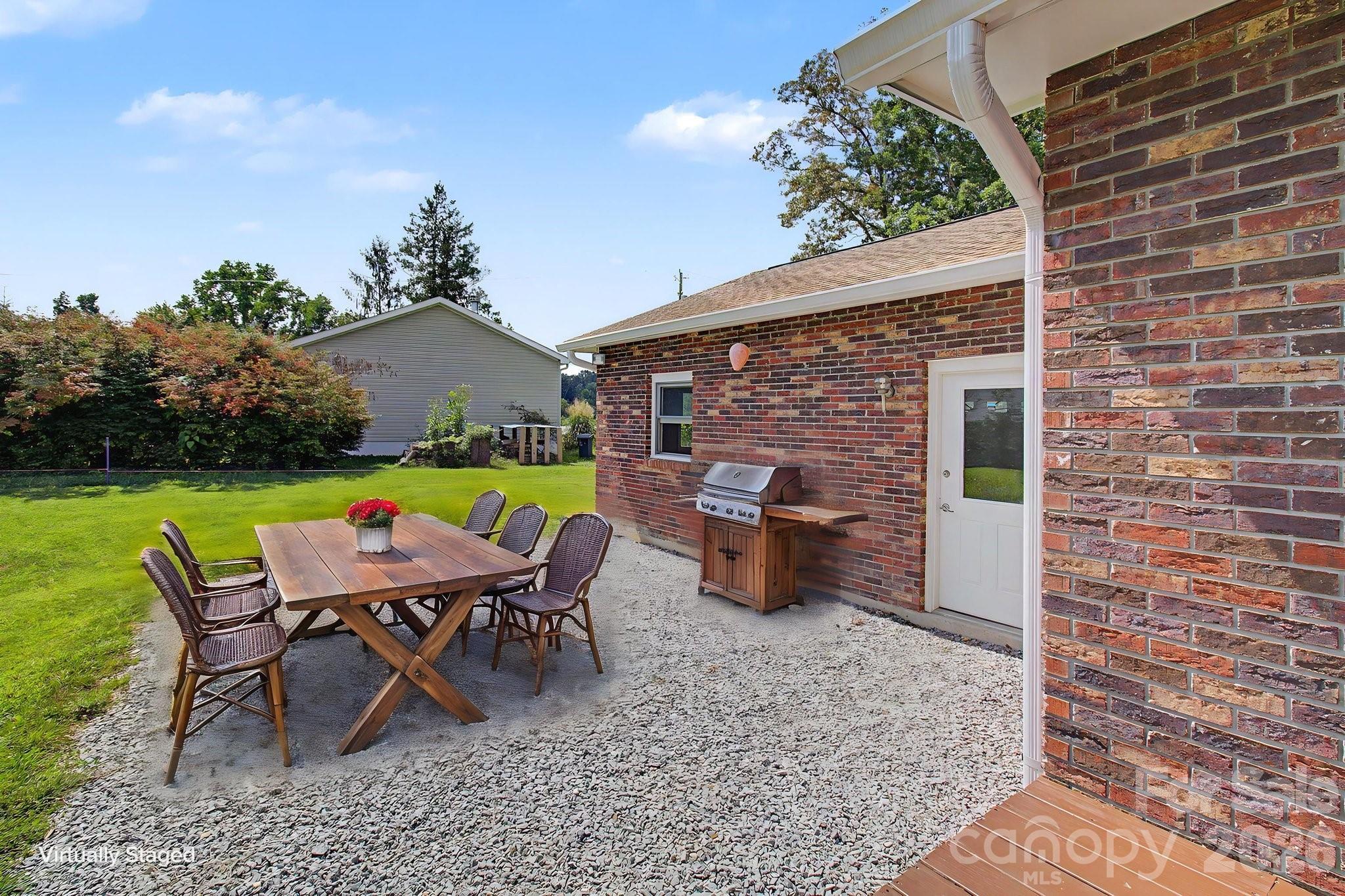 Virtually Staged - 230 Blythewood Drive, Hendersonville