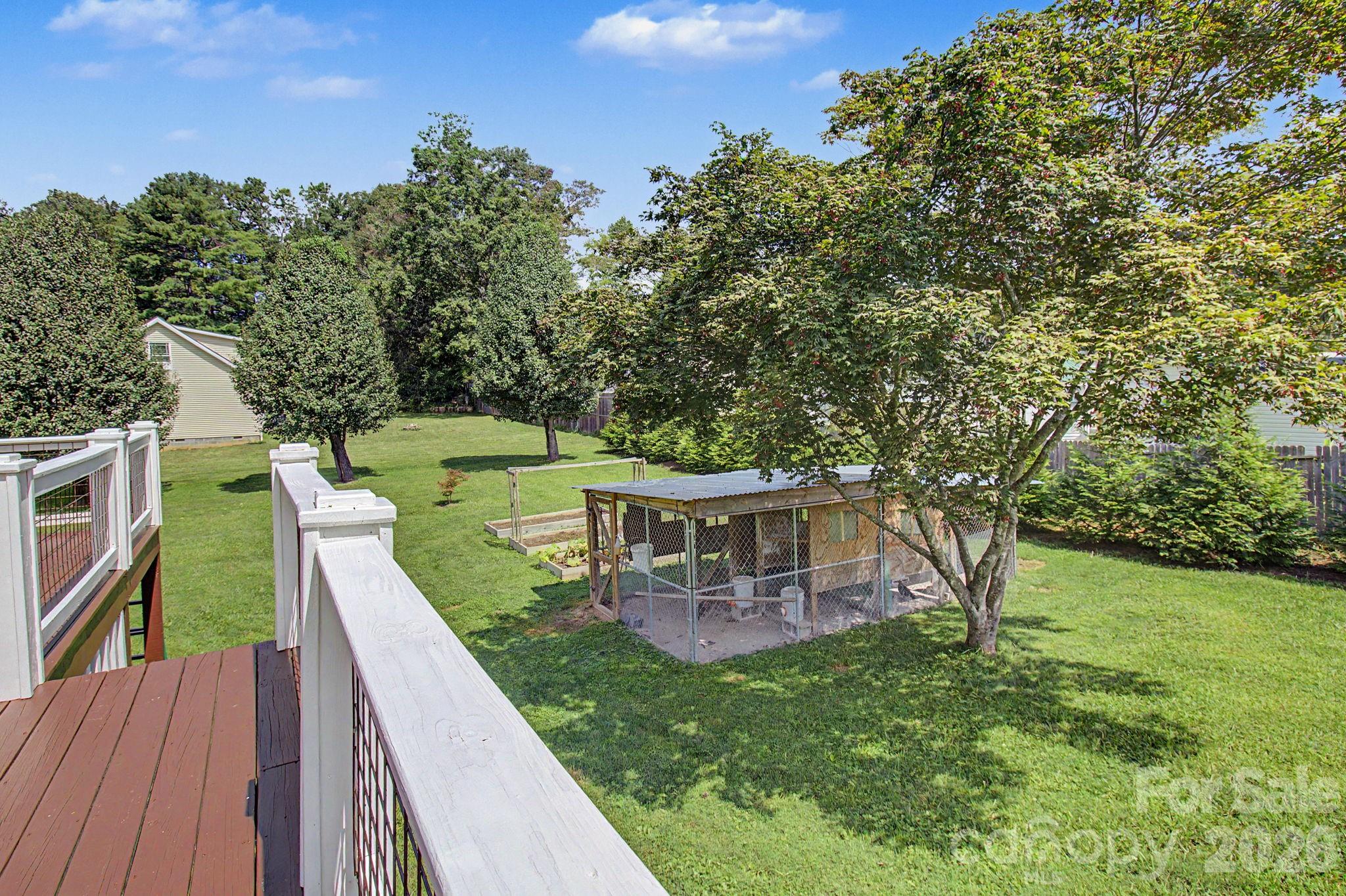 Single Family Residence at 230 Blythewood Drive, Hendersonville, photo 16 of 46
