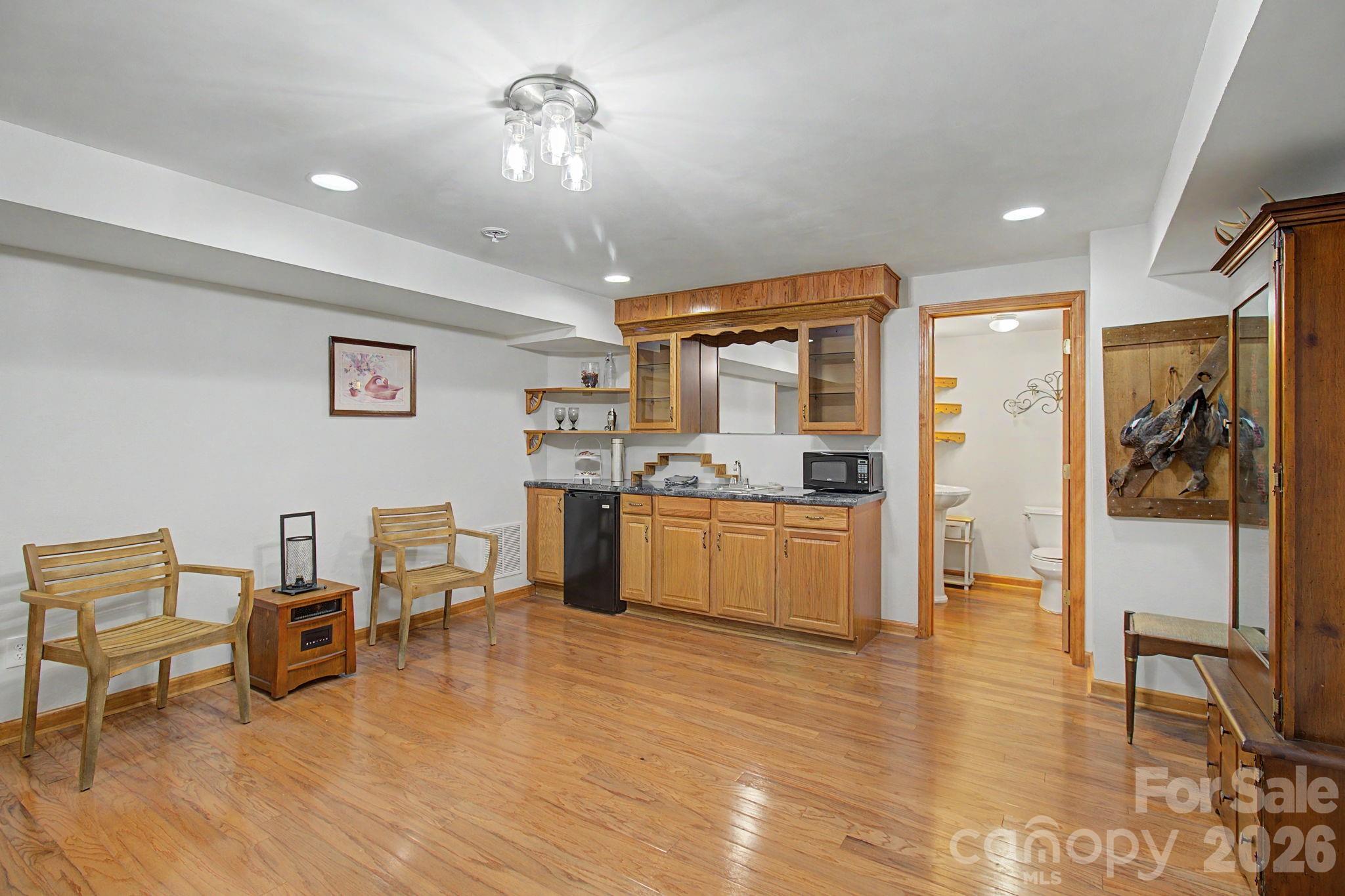 Single Family Residence at 230 Blythewood Drive, Hendersonville, photo 35 of 46