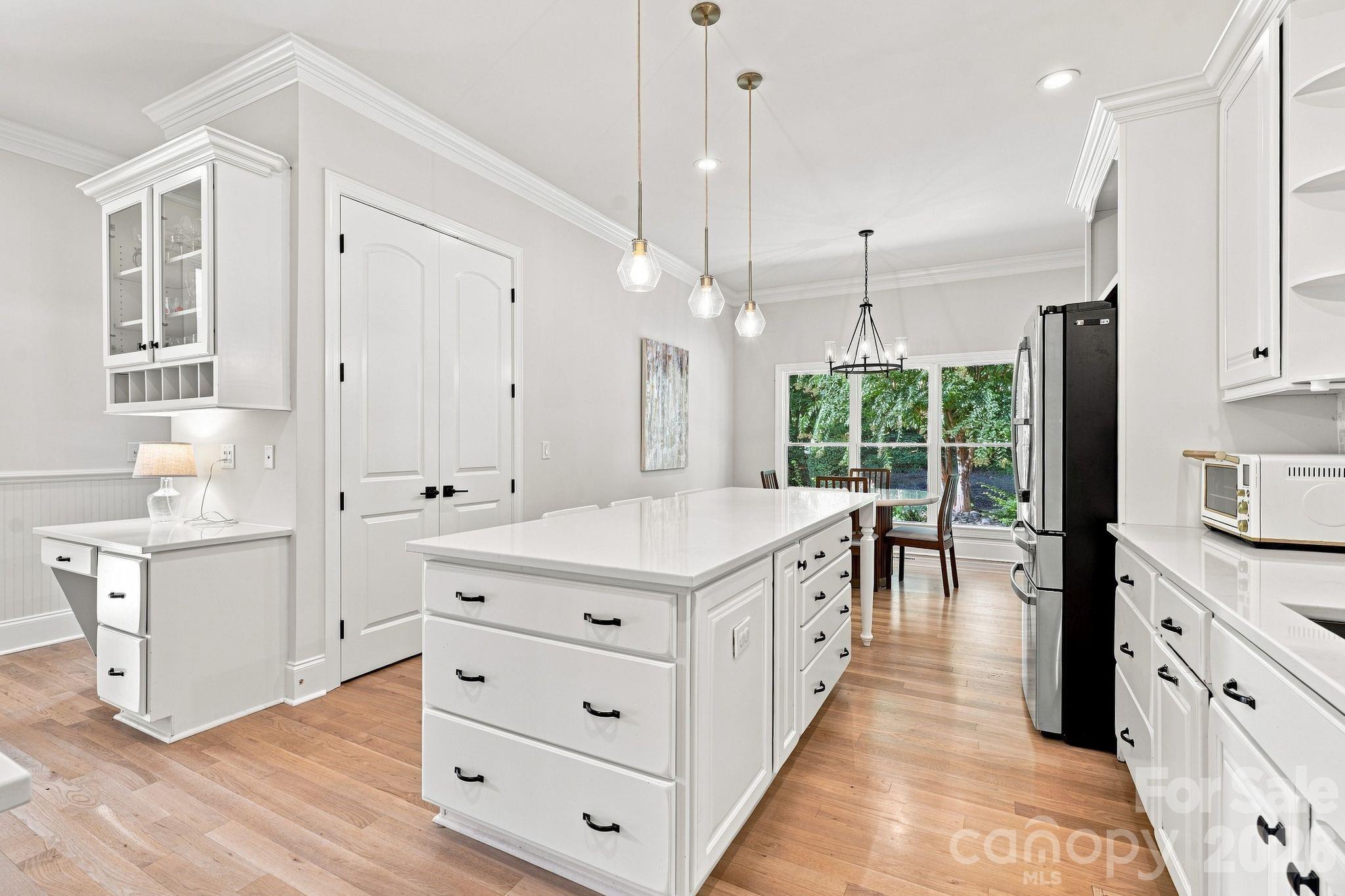 Single Family Residence at 108 Dunn Ross Court, Mooresville, photo 6 of 33