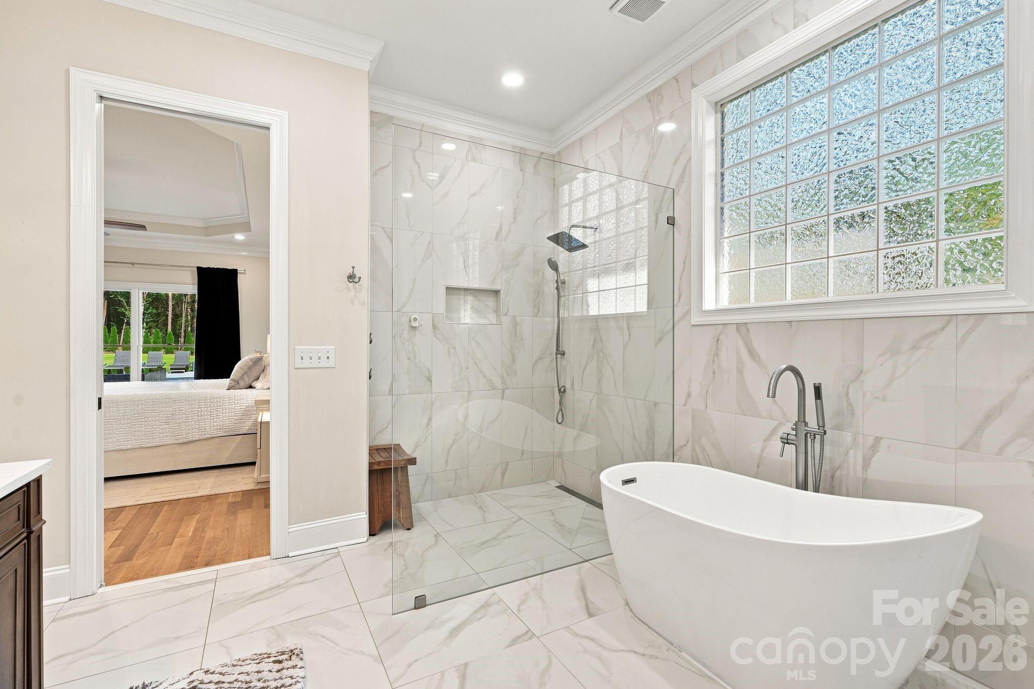 Single Family Residence at 108 Dunn Ross Court, Mooresville, photo 10 of 33