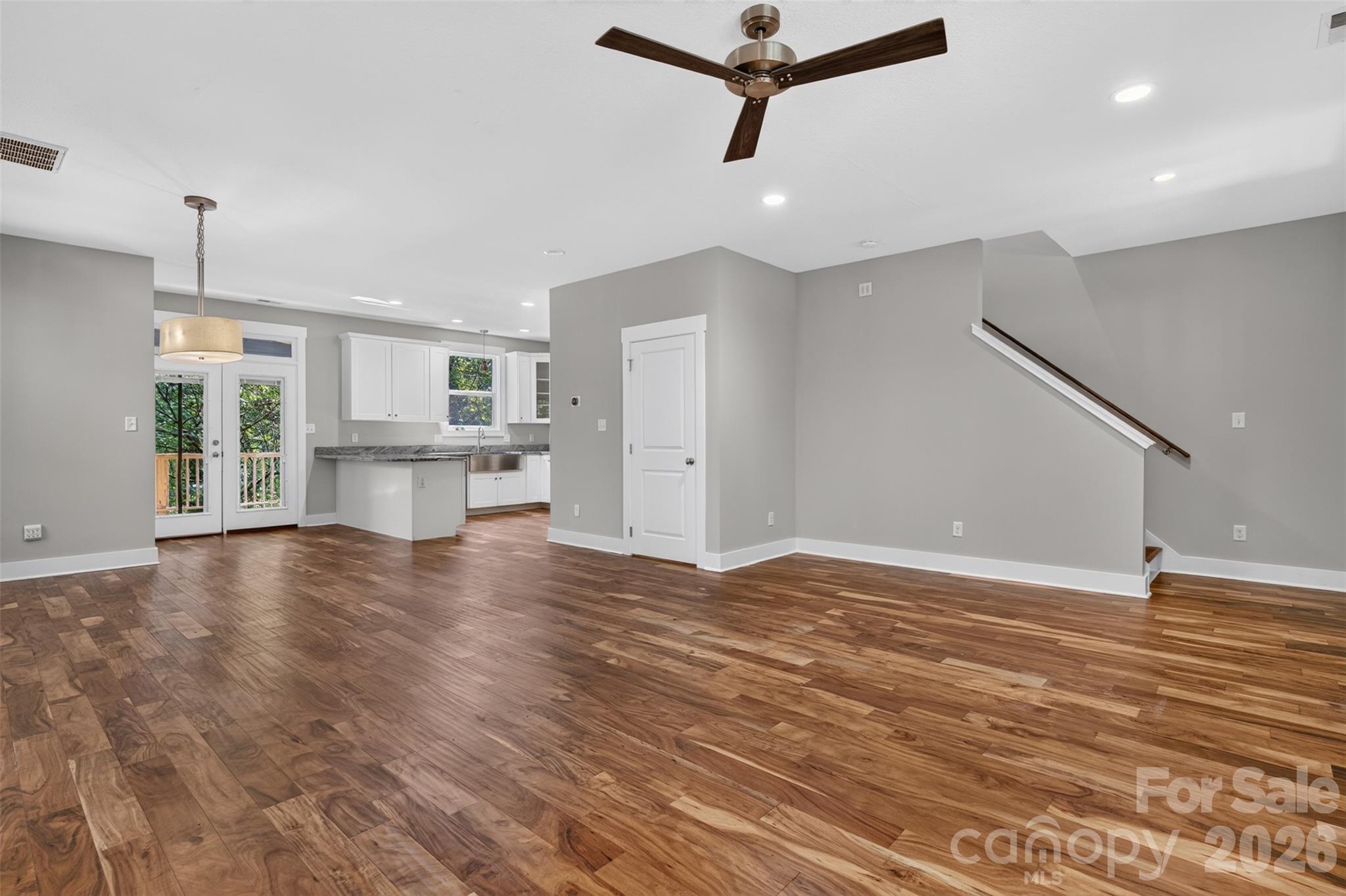 Single Family Residence at 134 Shelburne Road, Asheville, photo 11 of 38