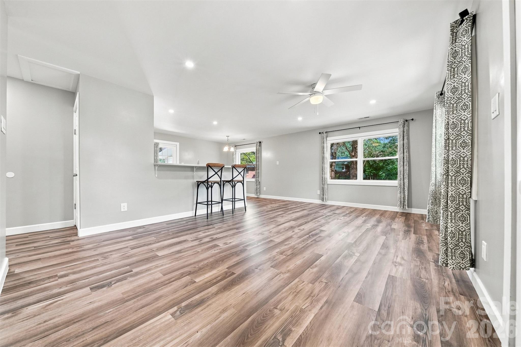 Single Family Residence at 2938 11th Avenue SW, Hickory, photo 5 of 29
