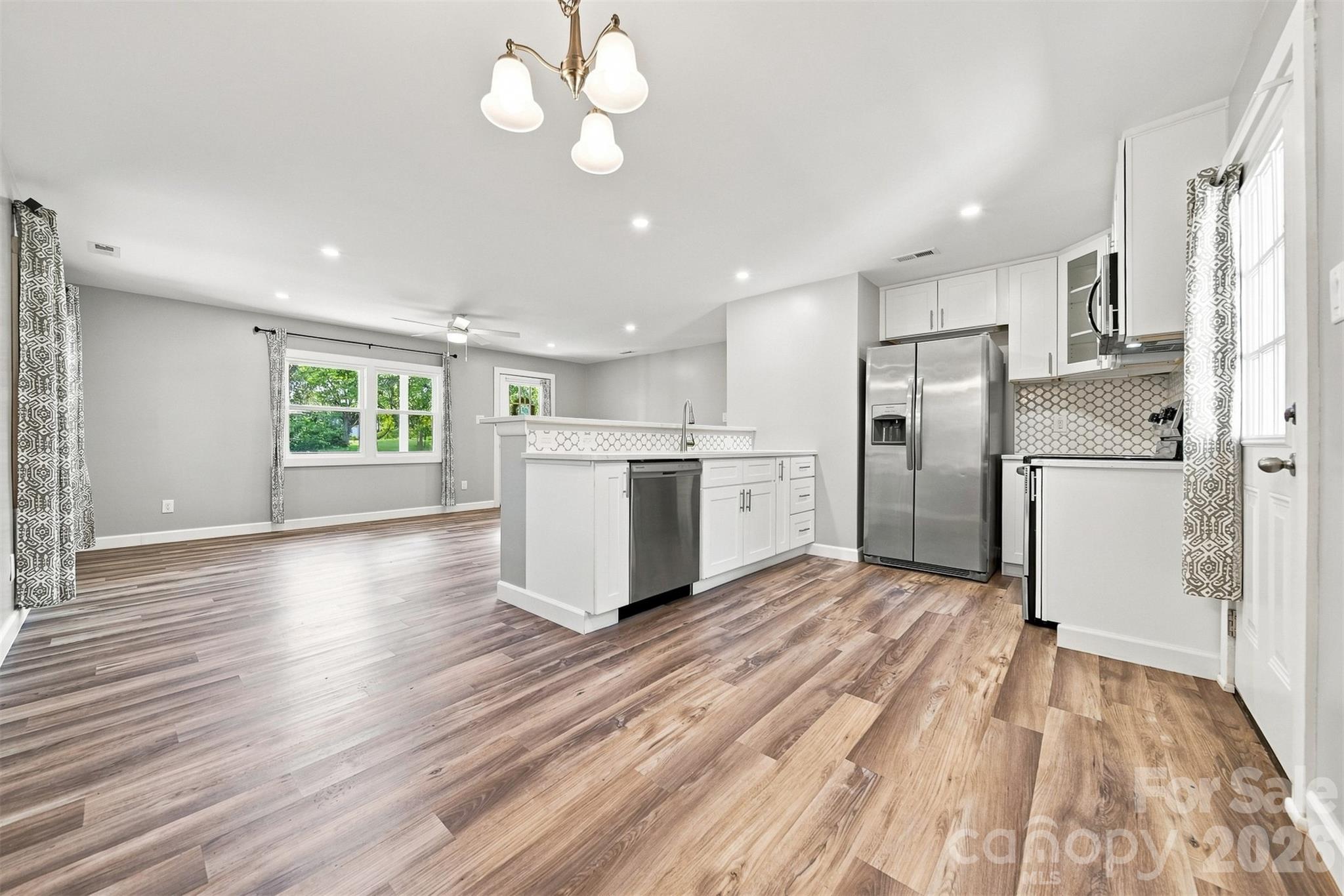 Single Family Residence at 2938 11th Avenue SW, Hickory, photo 9 of 29