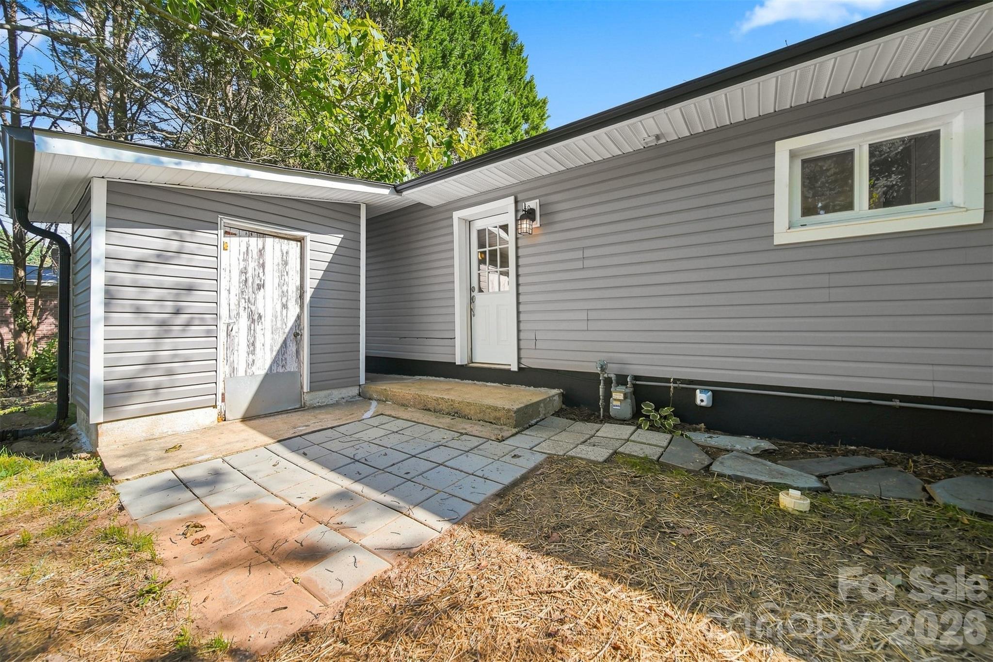 Single Family Residence at 2938 11th Avenue SW, Hickory, photo 24 of 29